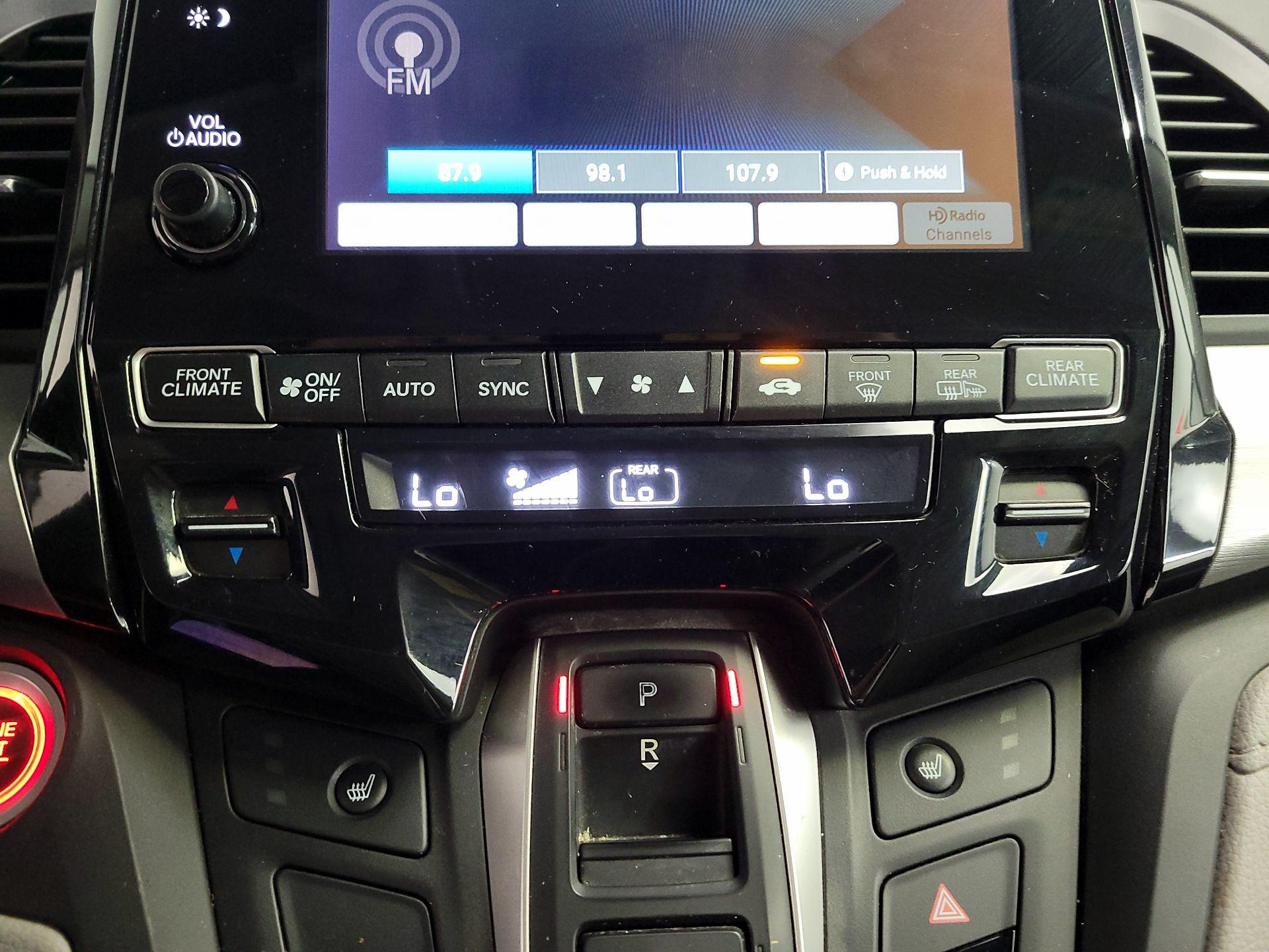 Thumbnail: 2019 Honda Odyssey - 17