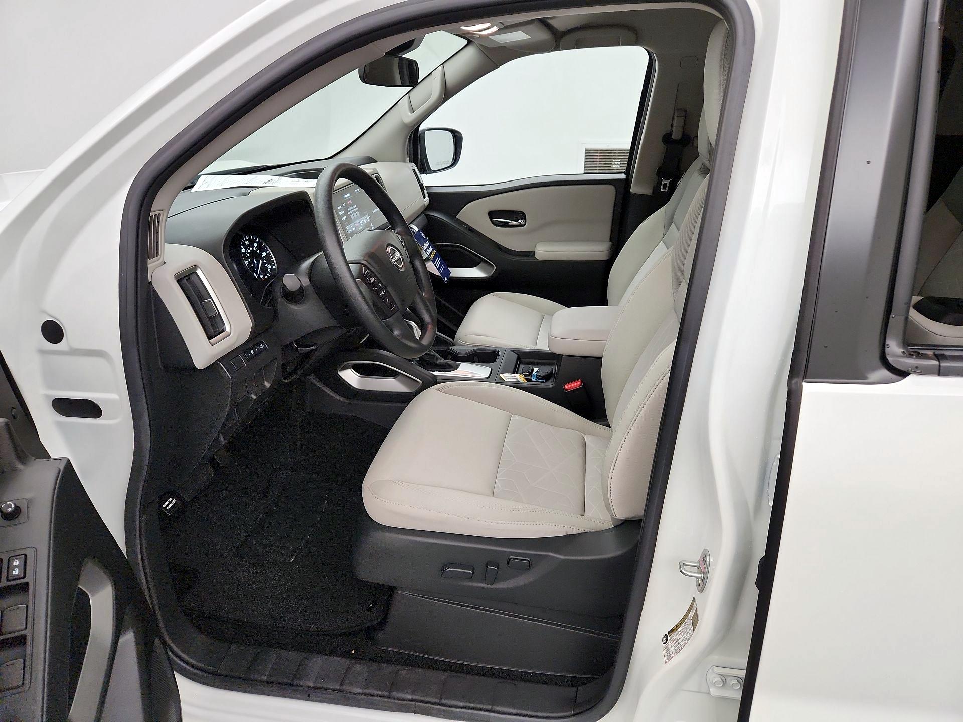 Thumbnail: 2025 Nissan Frontier - 11