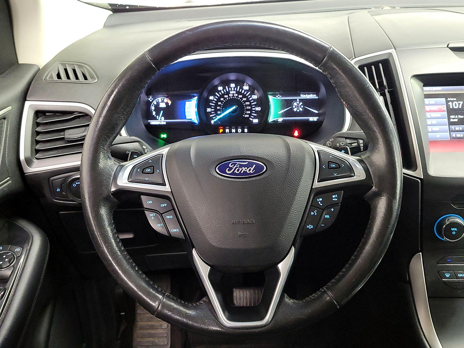 Thumbnail: 2015 Ford Edge - 10