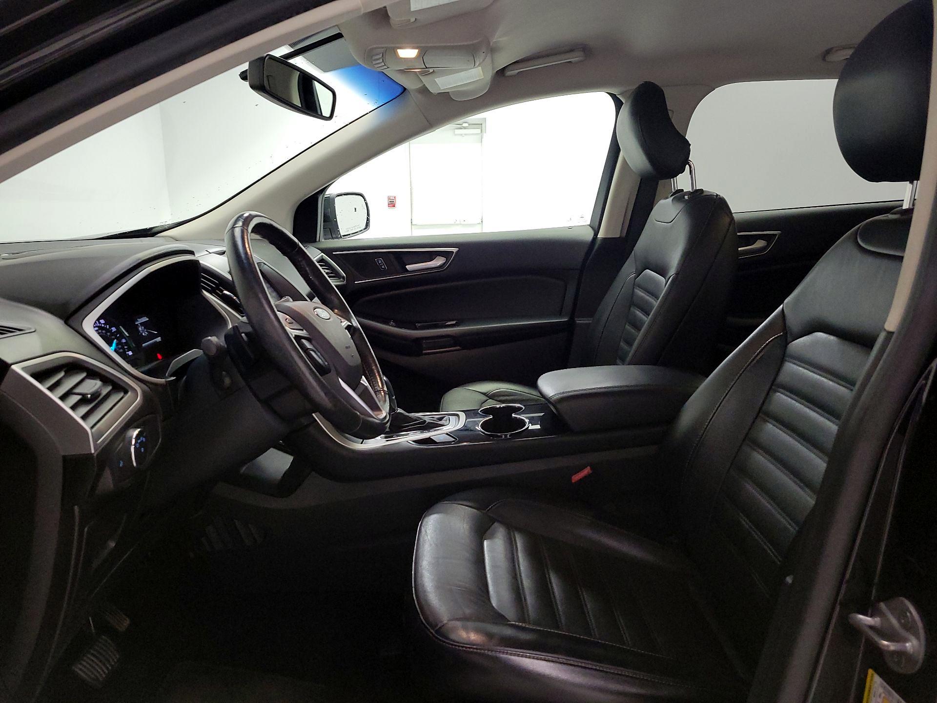 Thumbnail: 2015 Ford Edge - 11