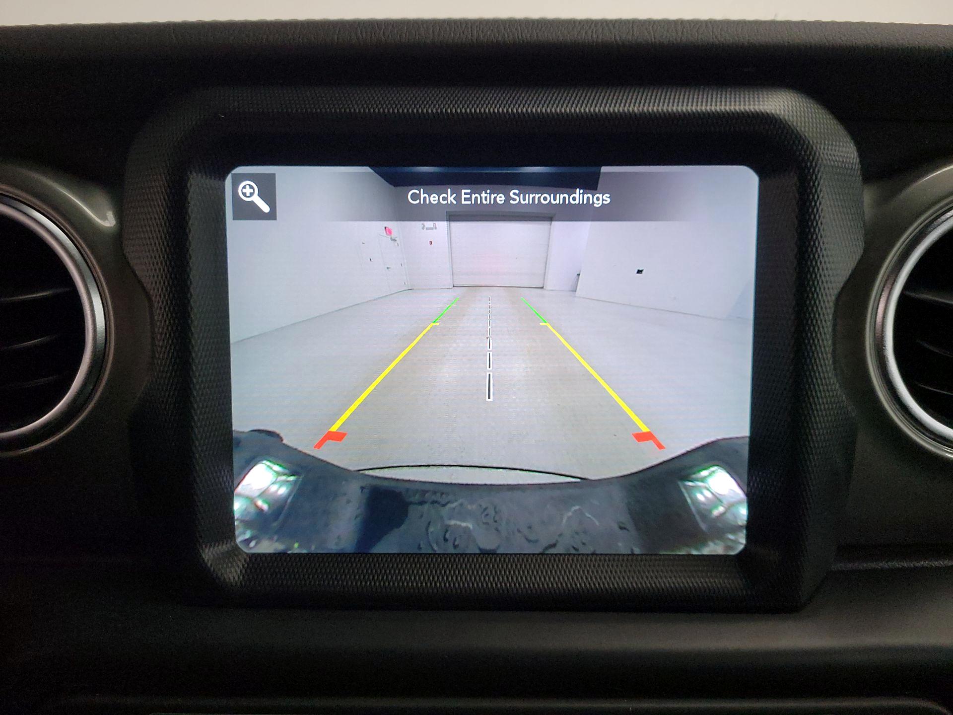 Thumbnail: 2022 Jeep Gladiator - 15