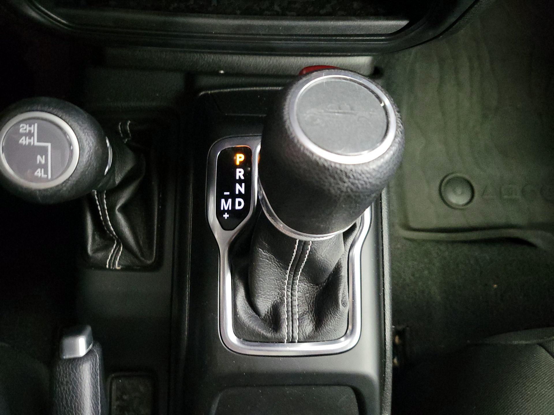 Thumbnail: 2022 Jeep Gladiator - 18