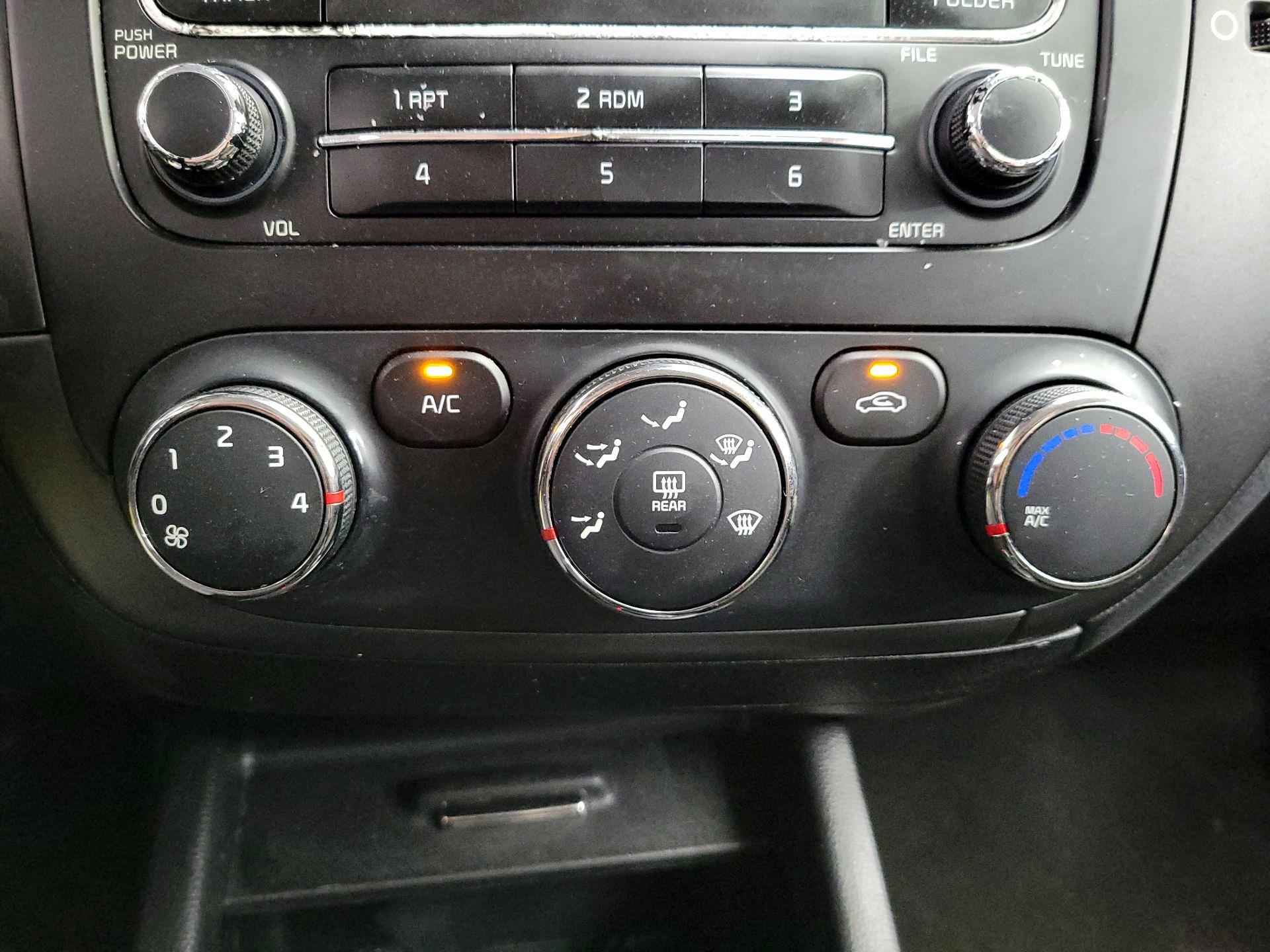 Thumbnail: 2016 Kia Forte - 15