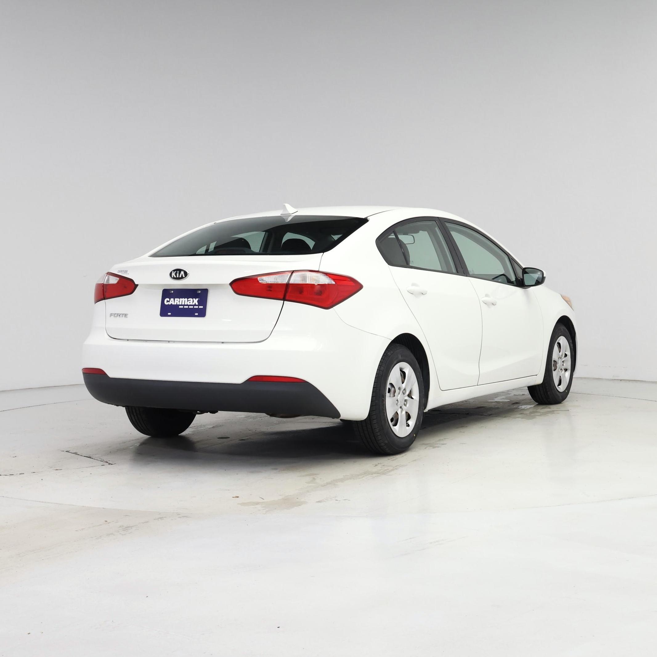 Thumbnail: 2016 Kia Forte - 8