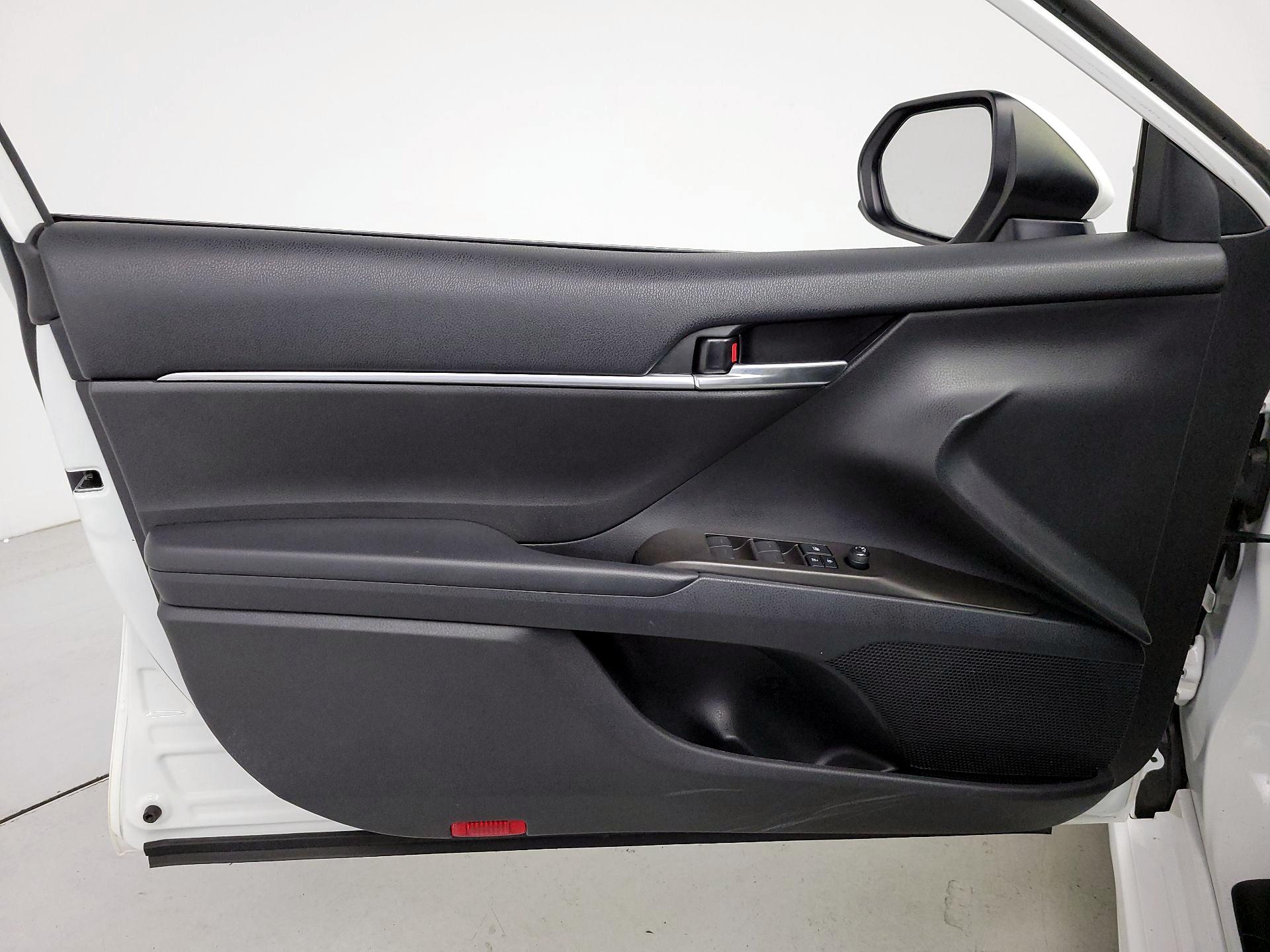 Thumbnail: 2021 Toyota Camry - 12