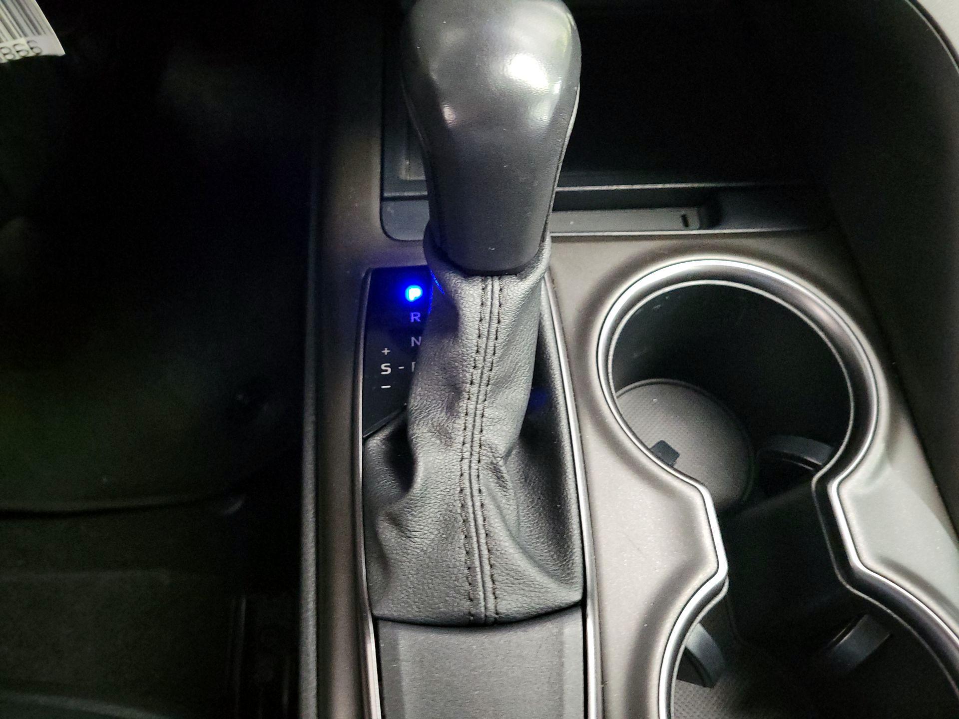 Thumbnail: 2021 Toyota Camry - 17