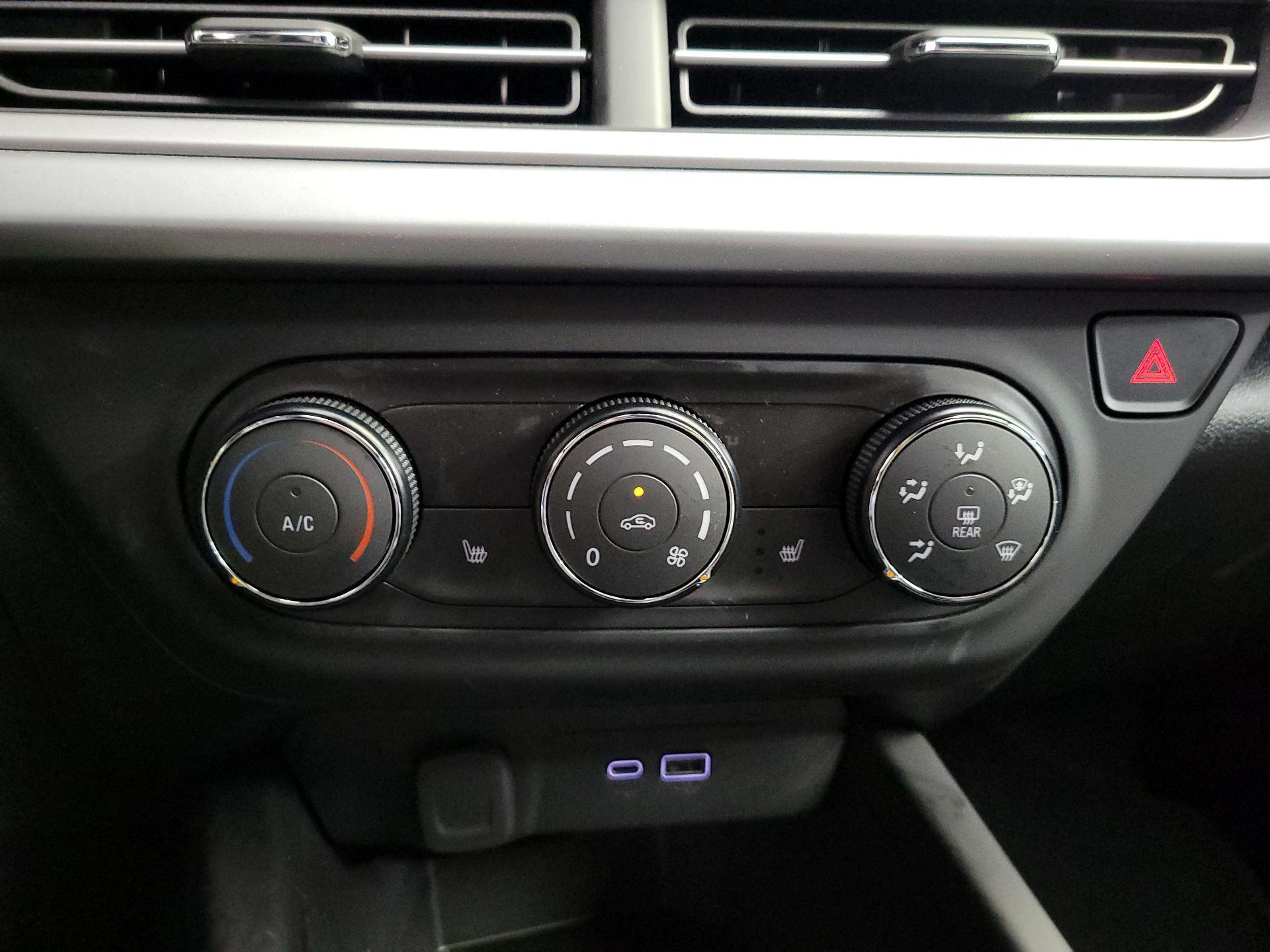 Thumbnail: 2025 Chevrolet Trax - 17