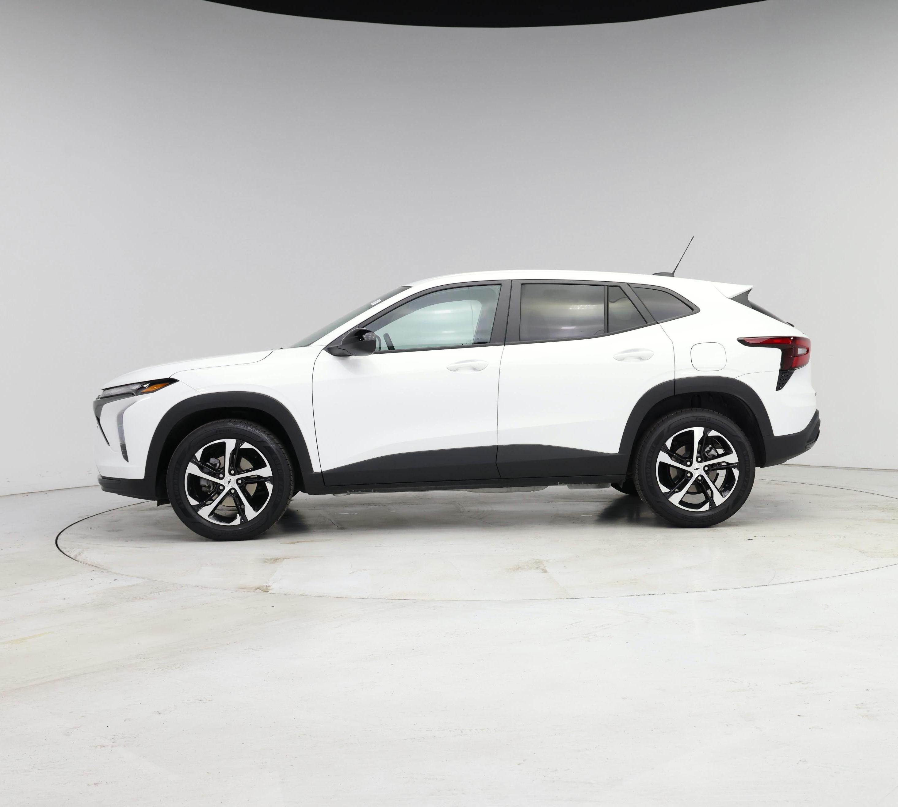 Thumbnail: 2025 Chevrolet Trax - 3