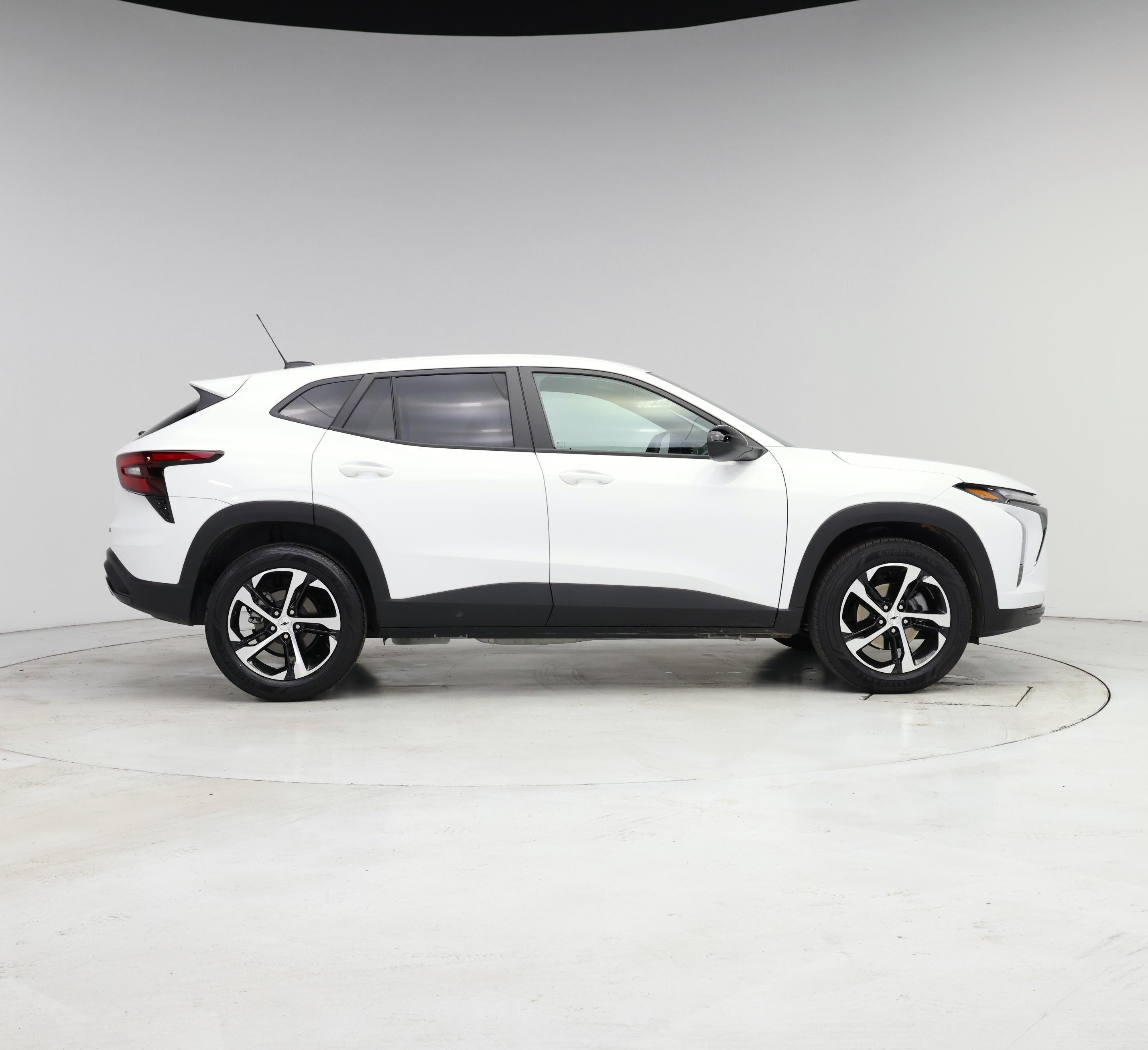 Thumbnail: 2025 Chevrolet Trax - 7