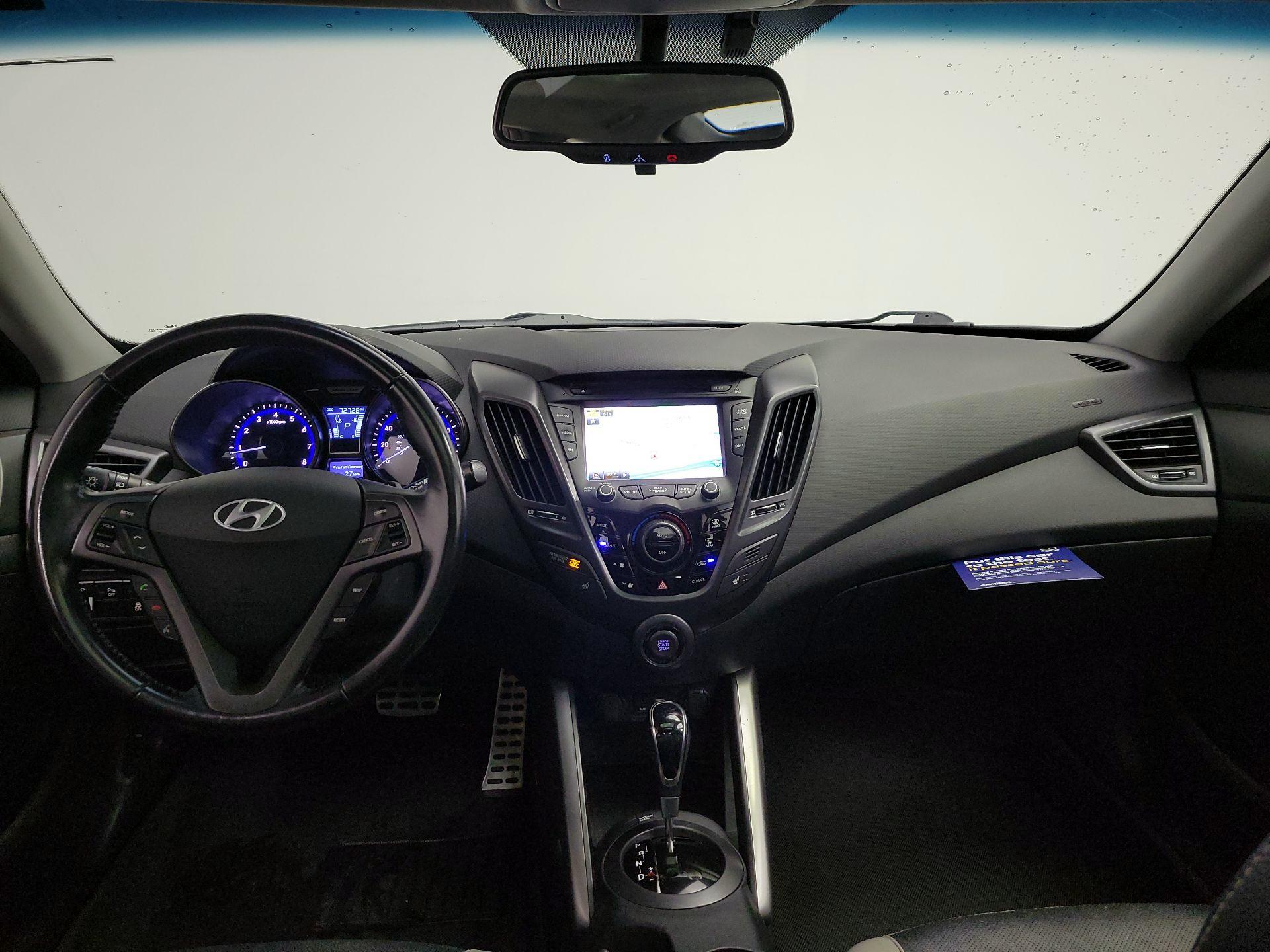 Thumbnail: 2015 Hyundai Veloster - 9