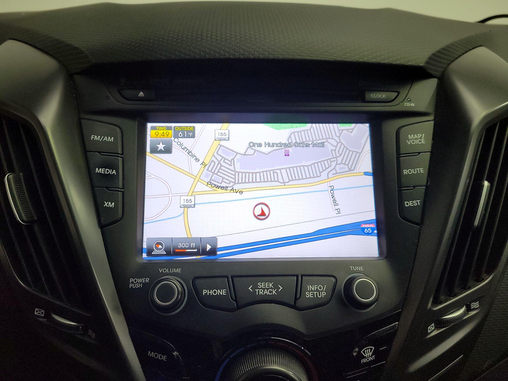 Thumbnail: 2015 Hyundai Veloster - 14