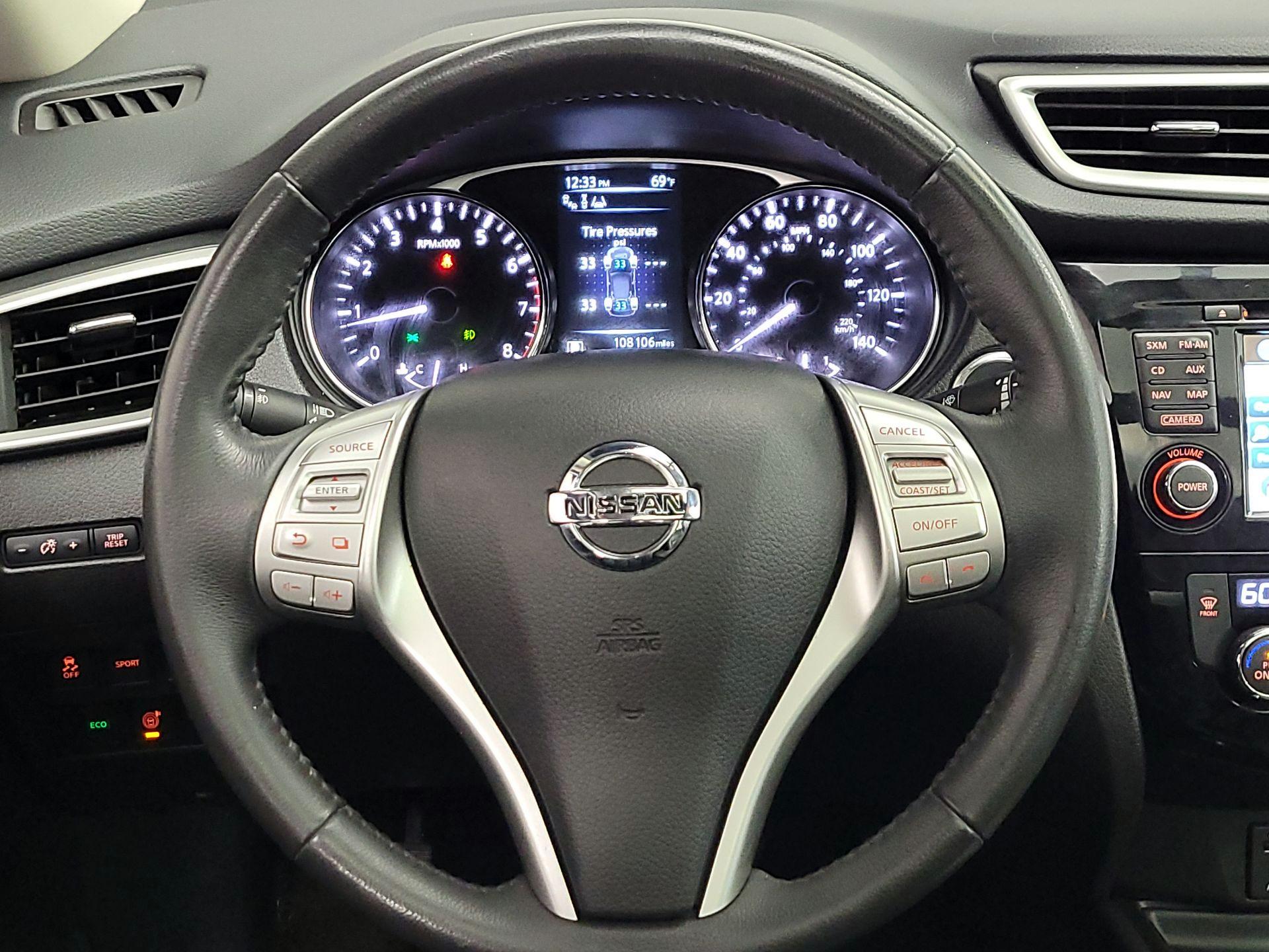 Thumbnail: 2015 Nissan Rogue - 10