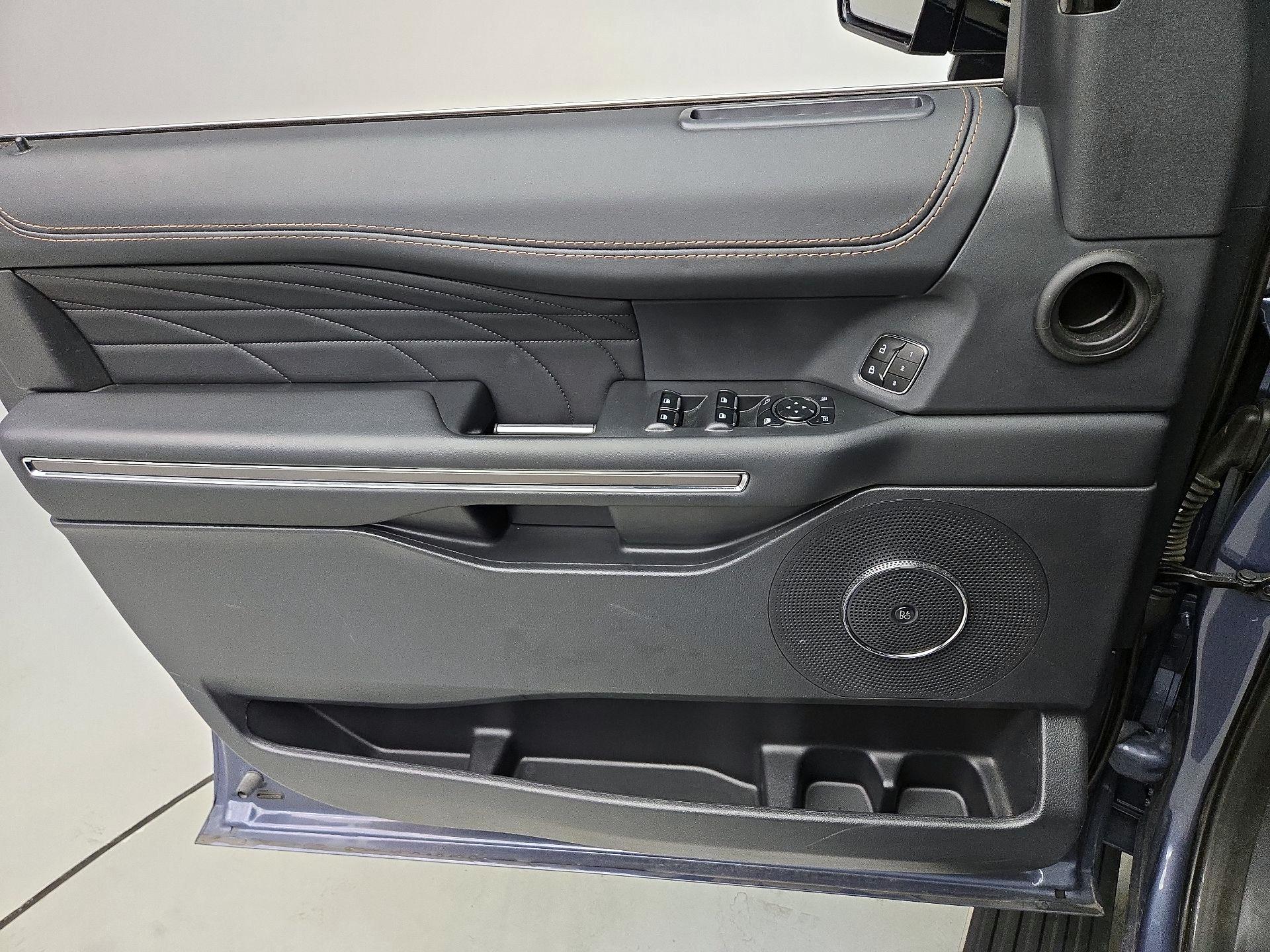 Thumbnail: 2023 Ford Expedition MAX - 12