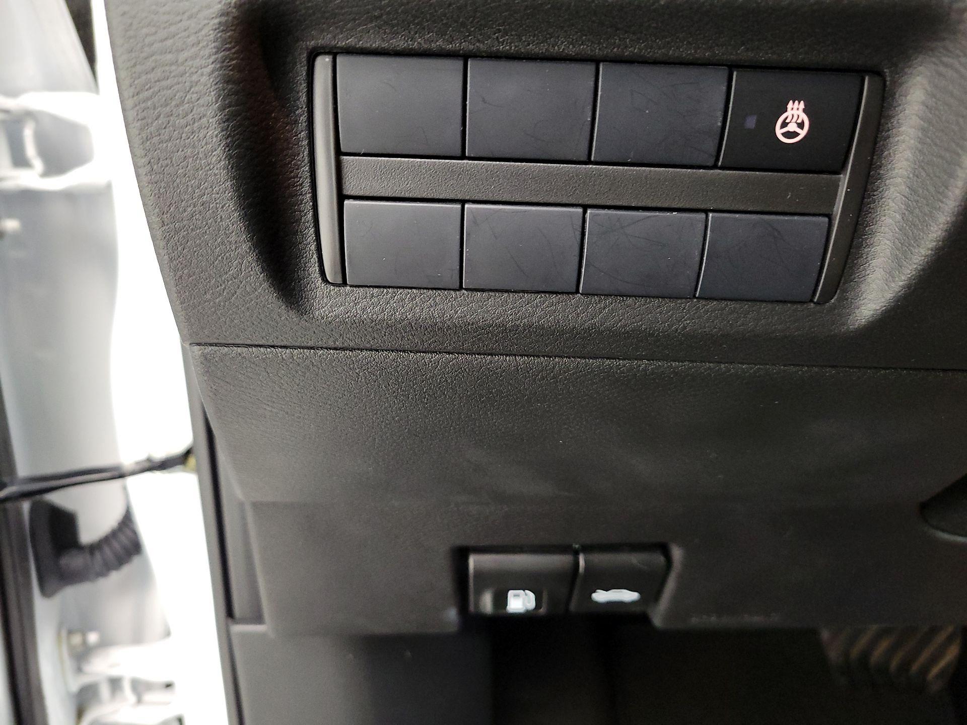 Thumbnail: 2023 Nissan Kicks - 13