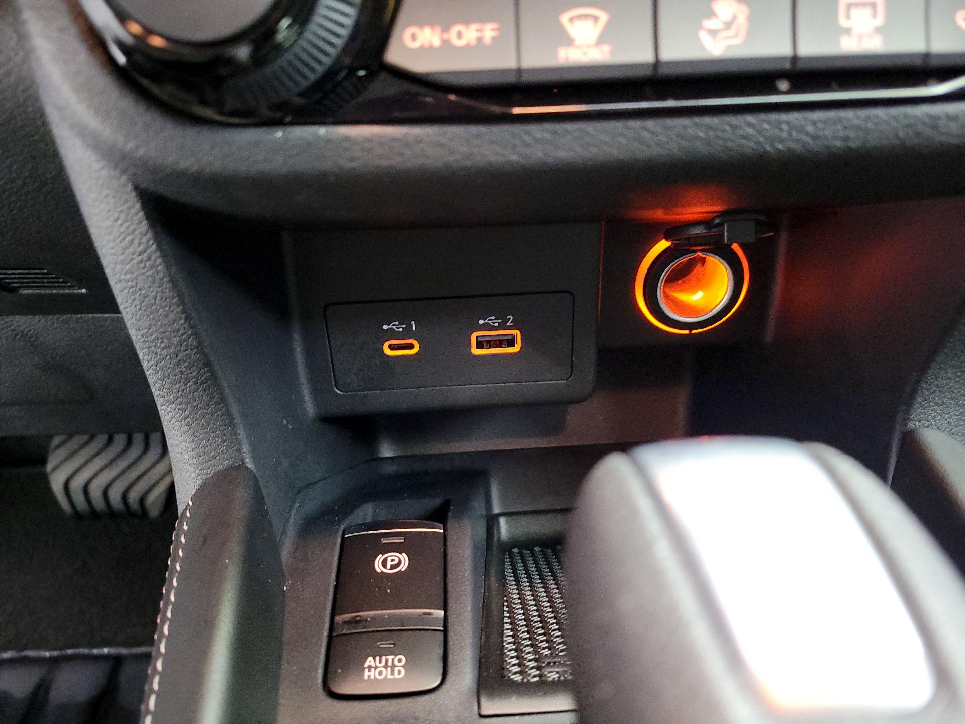 Thumbnail: 2023 Nissan Kicks - 18