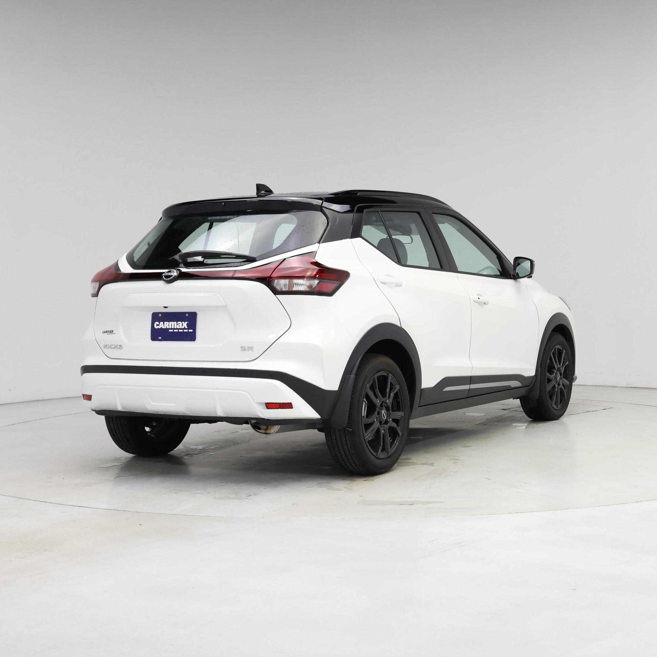 Thumbnail: 2023 Nissan Kicks - 8