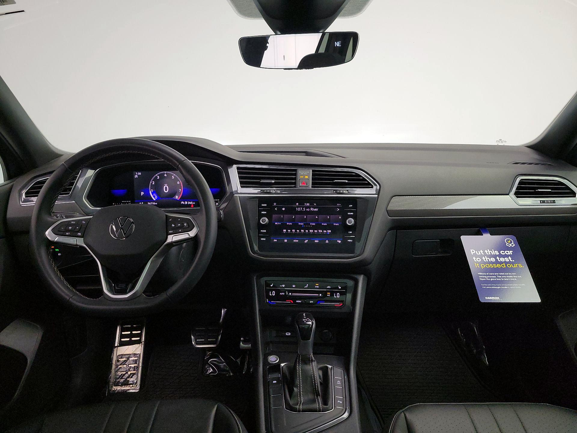 Thumbnail: 2023 Volkswagen Tiguan - 9