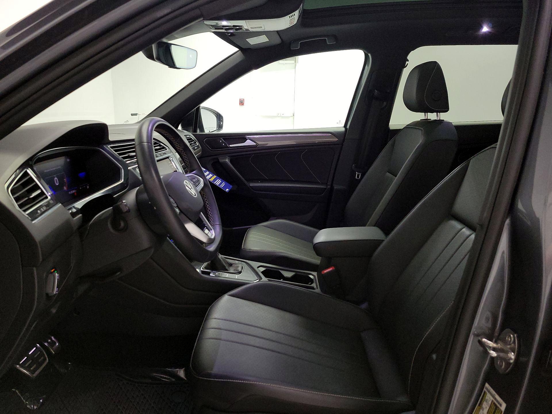 Thumbnail: 2023 Volkswagen Tiguan - 11