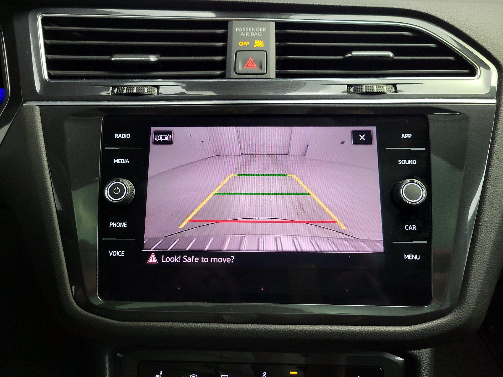 Thumbnail: 2023 Volkswagen Tiguan - 14