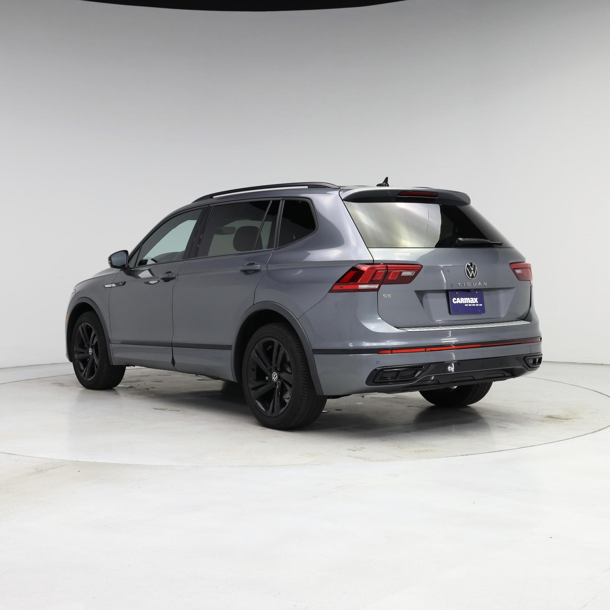 Thumbnail: 2023 Volkswagen Tiguan - 2