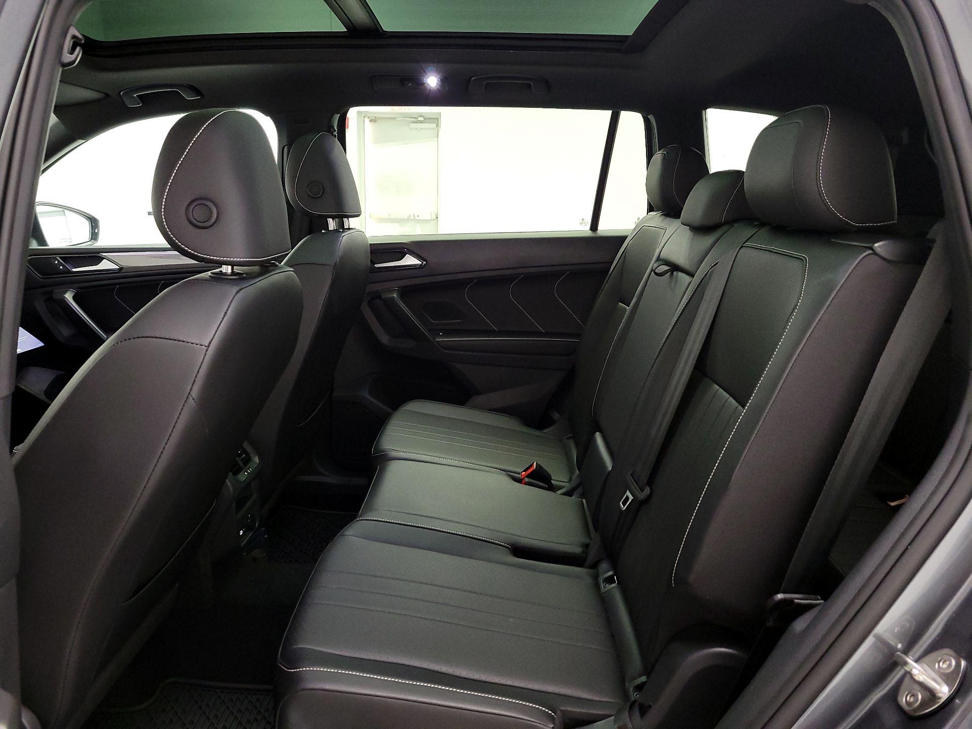 Thumbnail: 2023 Volkswagen Tiguan - 20