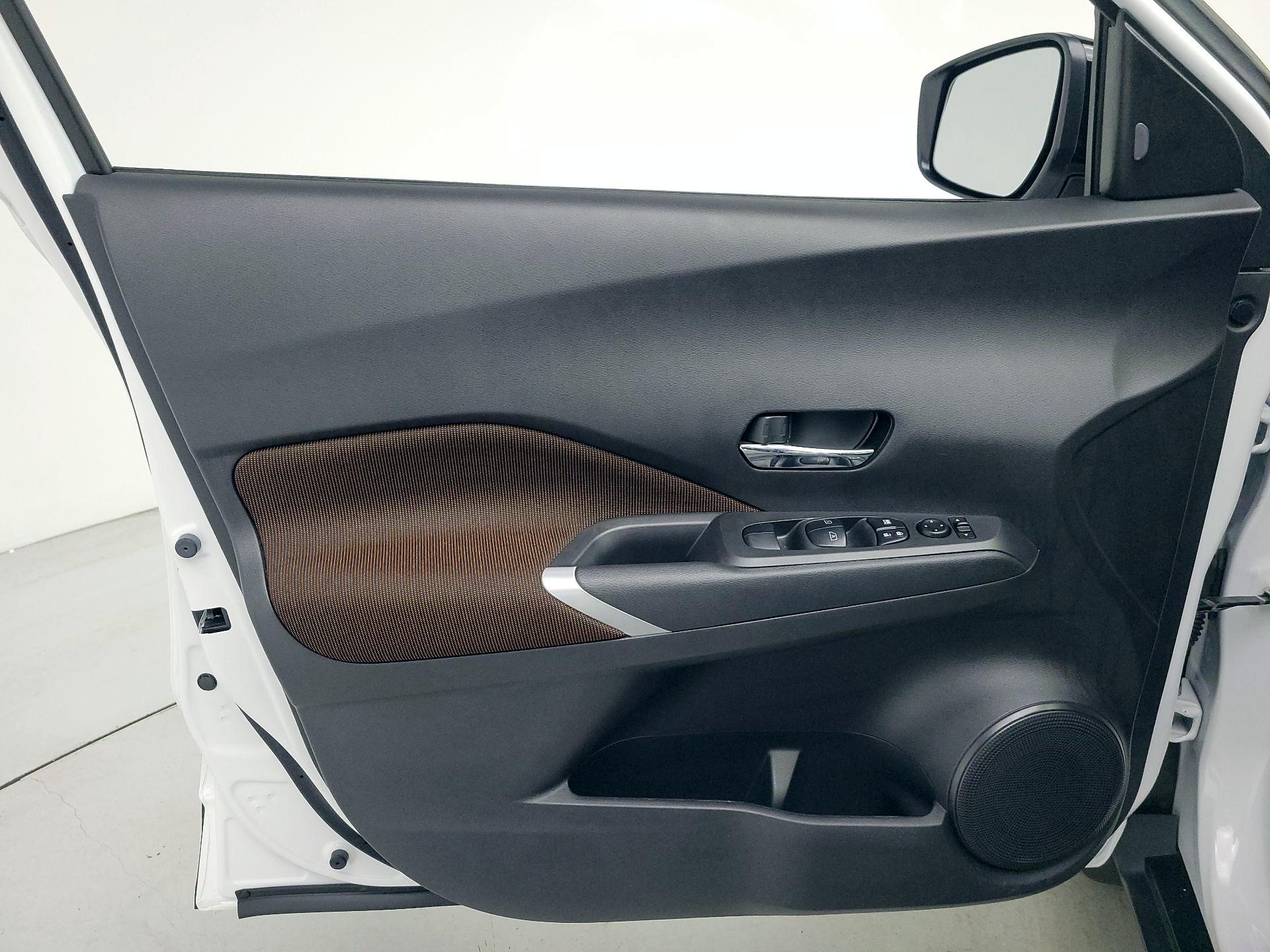 Thumbnail: 2023 Nissan Kicks - 12