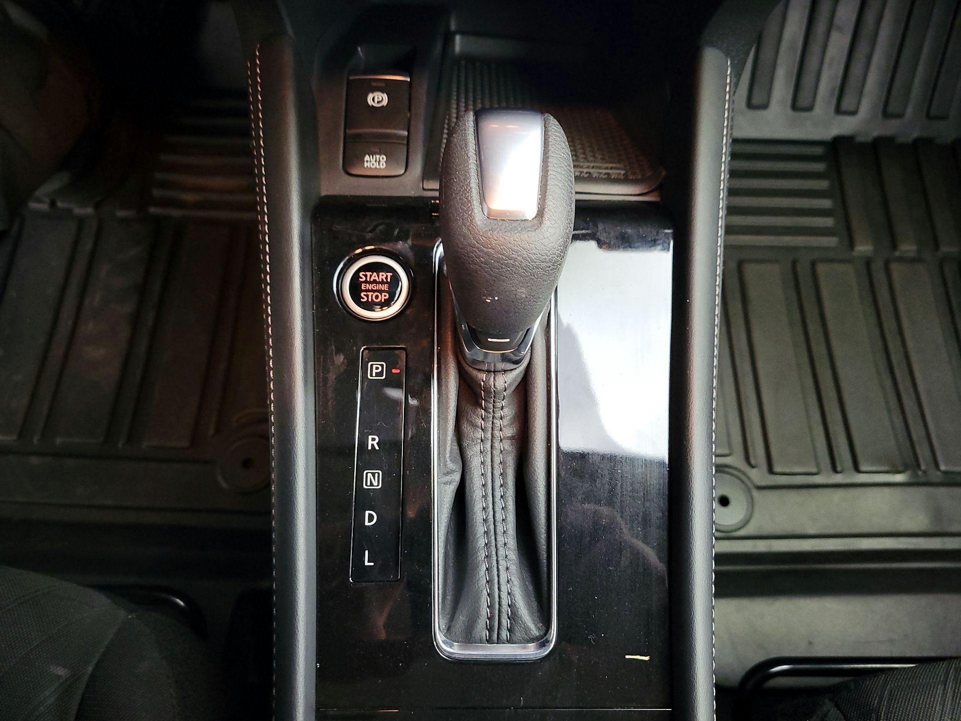 Thumbnail: 2023 Nissan Kicks - 16