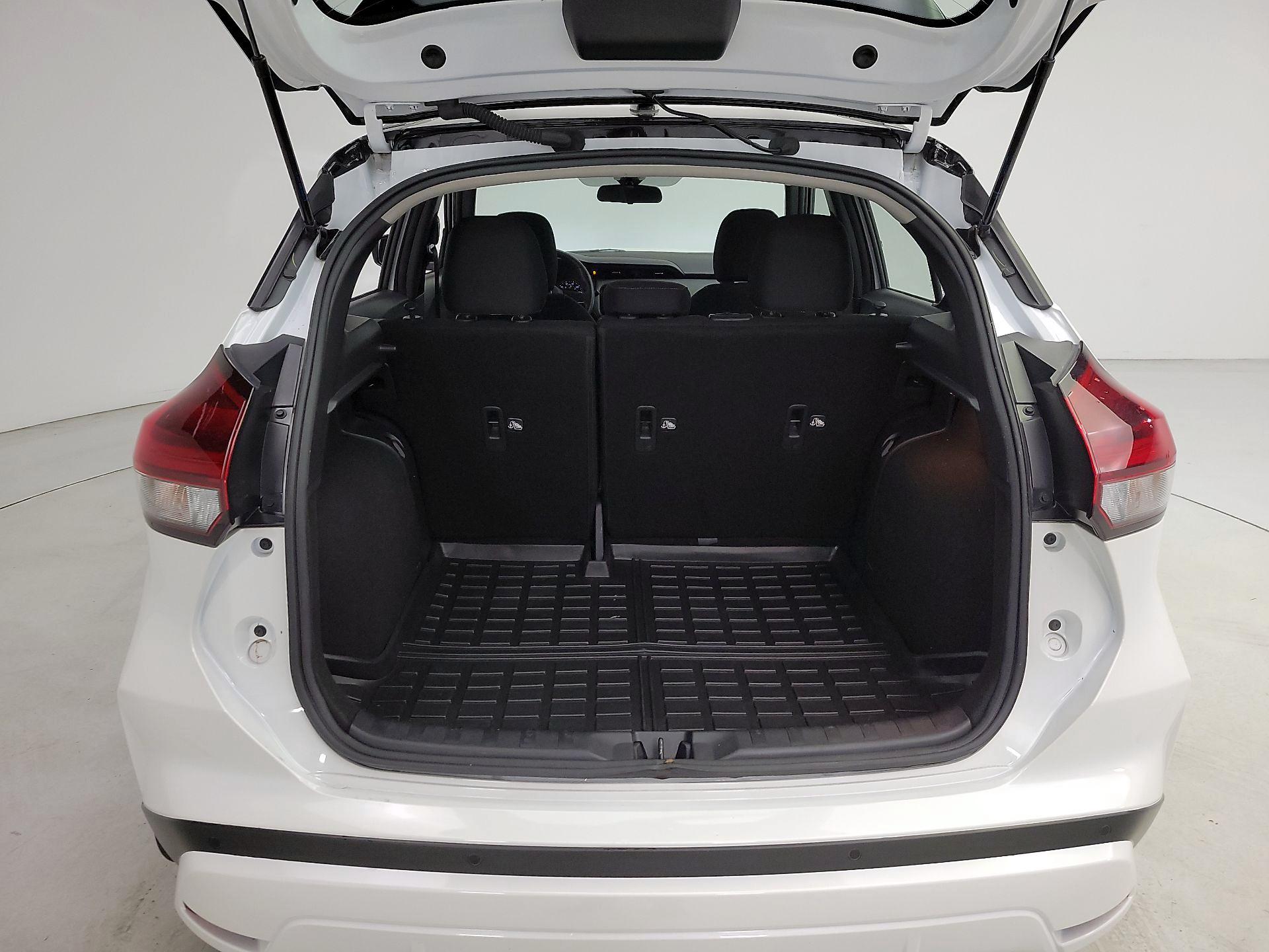 Thumbnail: 2023 Nissan Kicks - 19