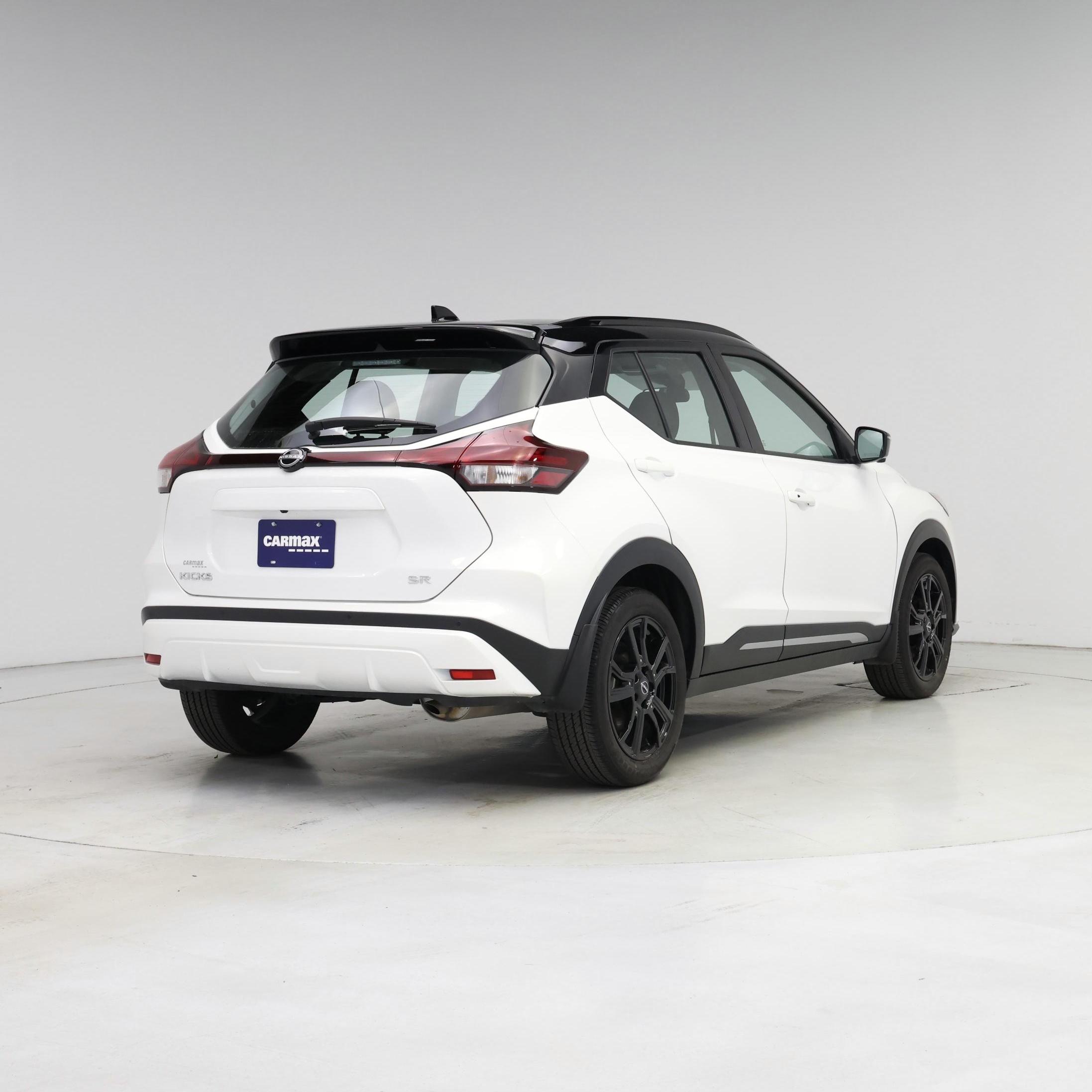 Thumbnail: 2023 Nissan Kicks - 8