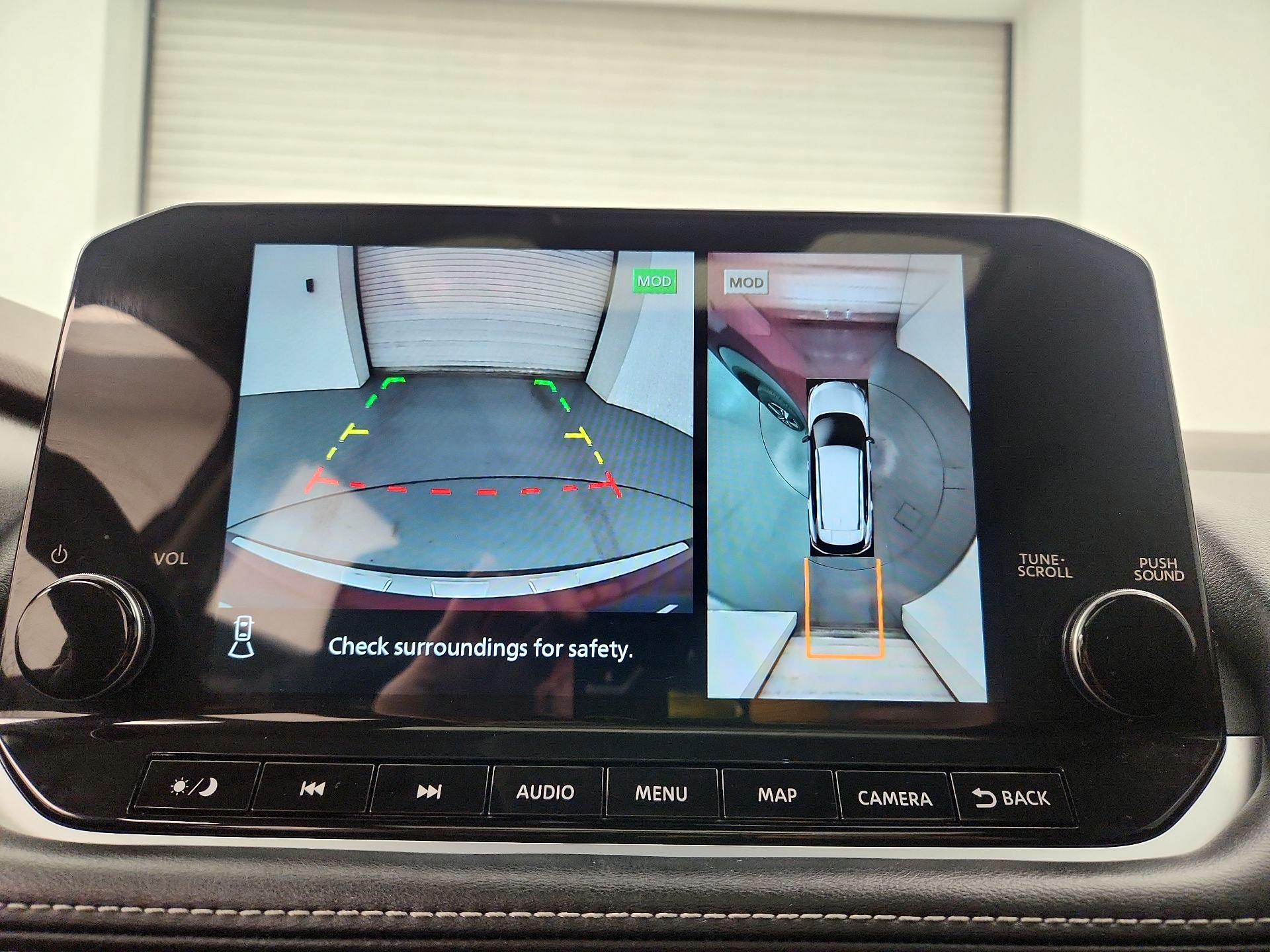 Thumbnail: 2022 Nissan Rogue - 15