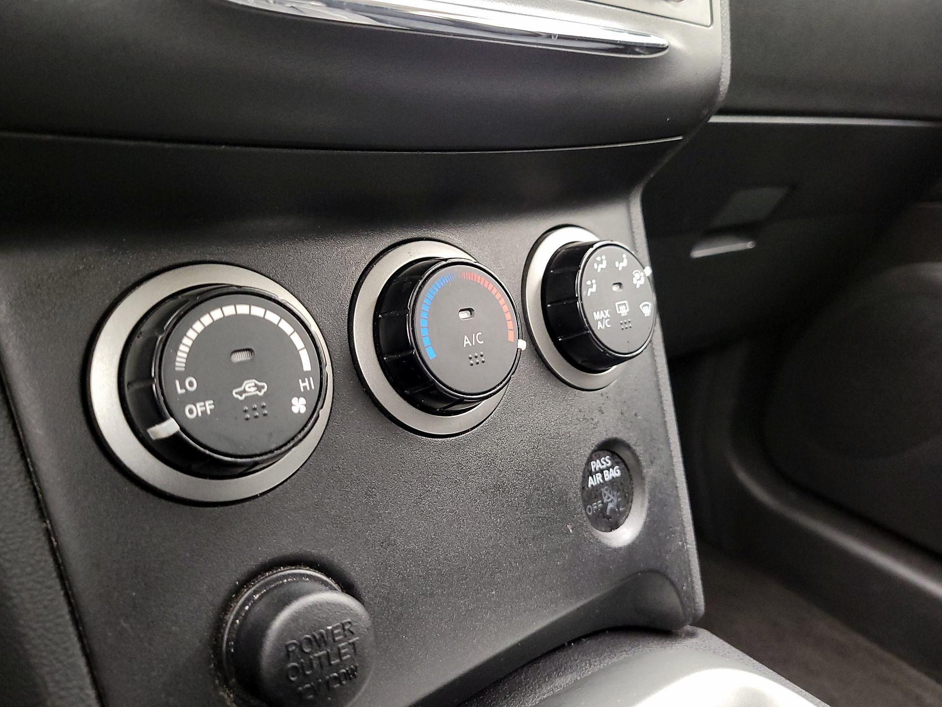 Thumbnail: 2014 Nissan Rogue - 16