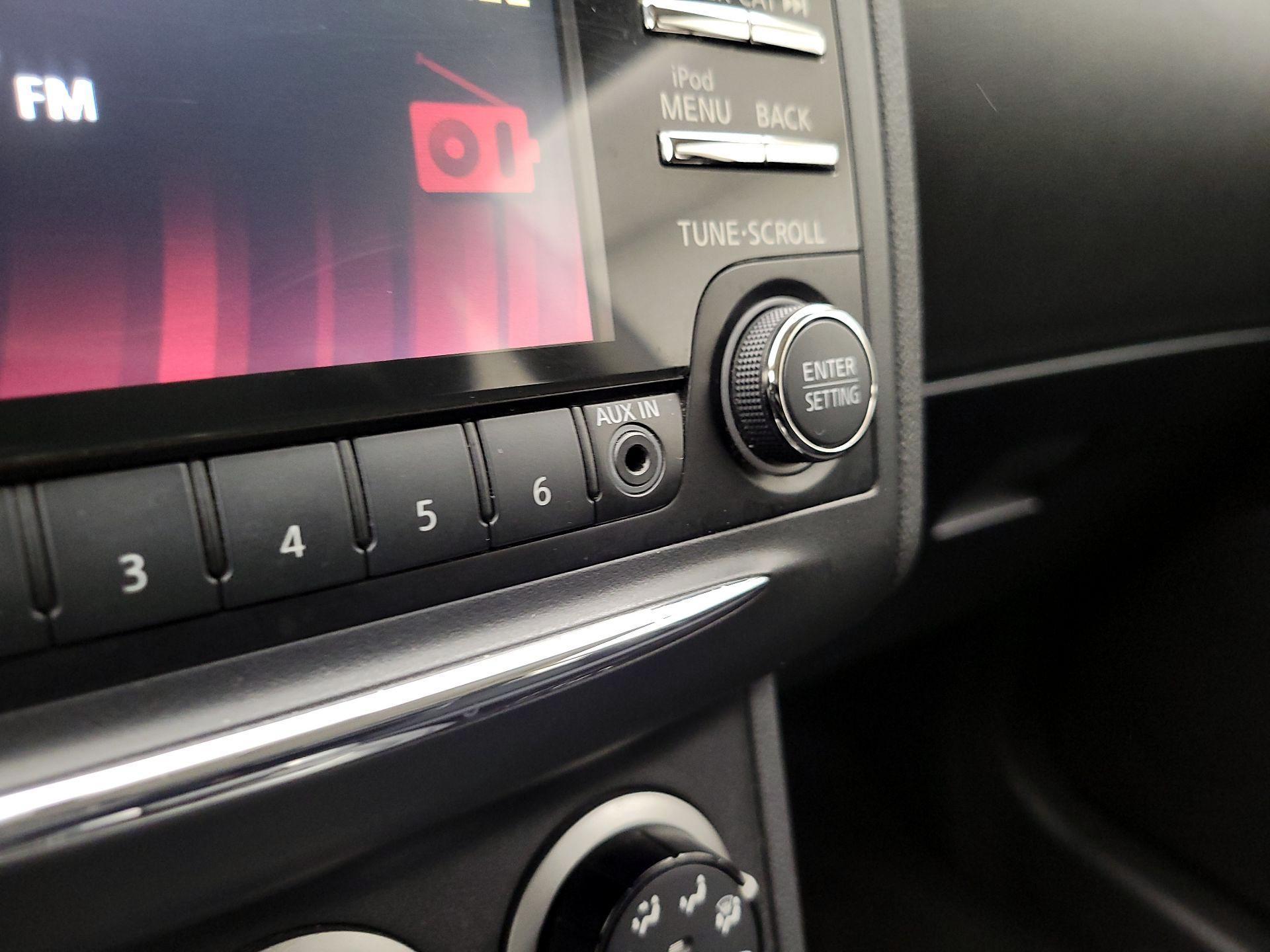 Thumbnail: 2014 Nissan Rogue - 18