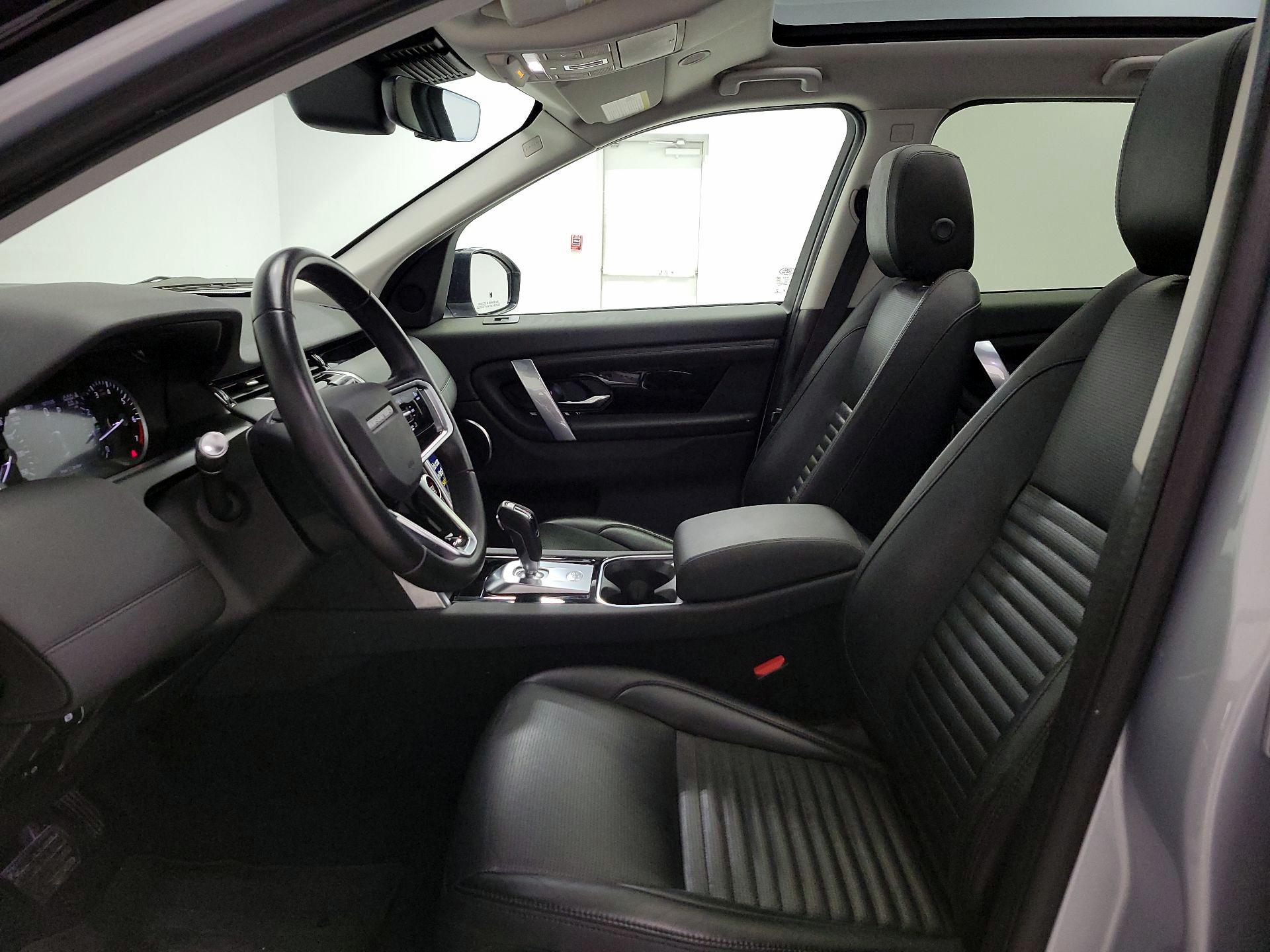 Thumbnail: 2022 Land Rover Discovery Sport - 11