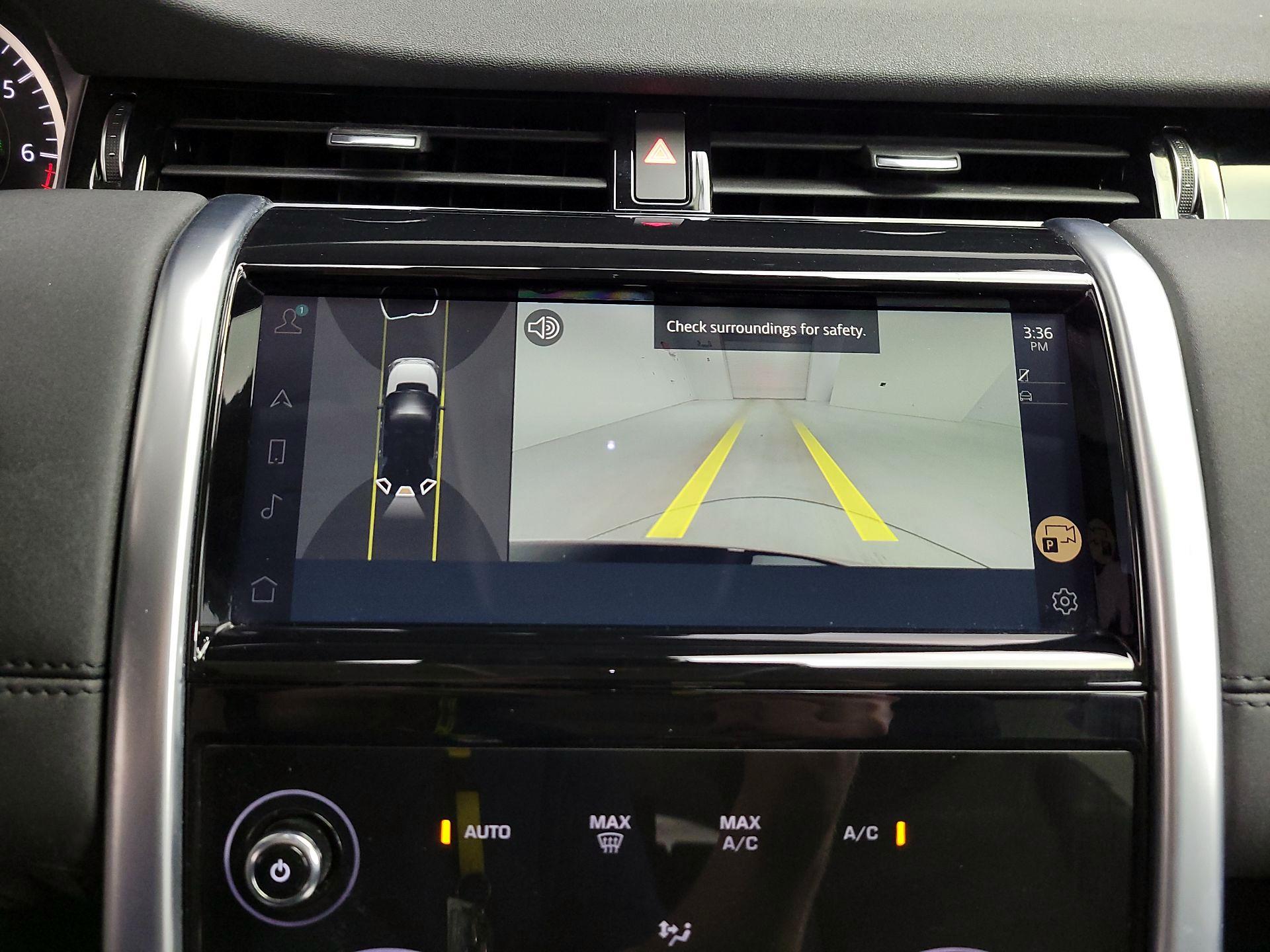 Thumbnail: 2022 Land Rover Discovery Sport - 15