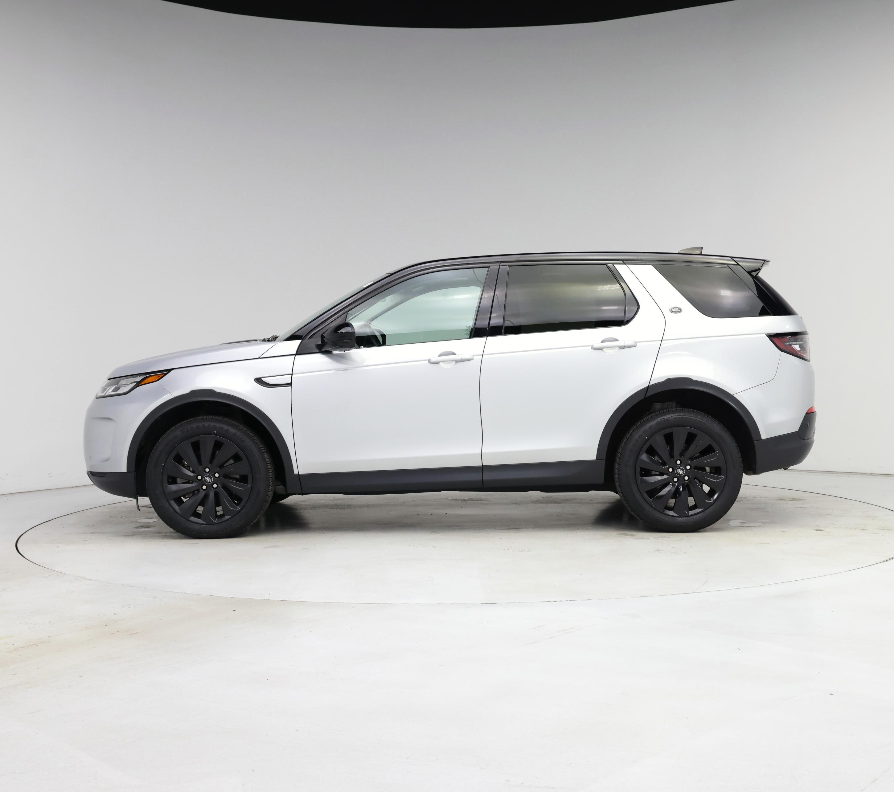 Thumbnail: 2022 Land Rover Discovery Sport - 3