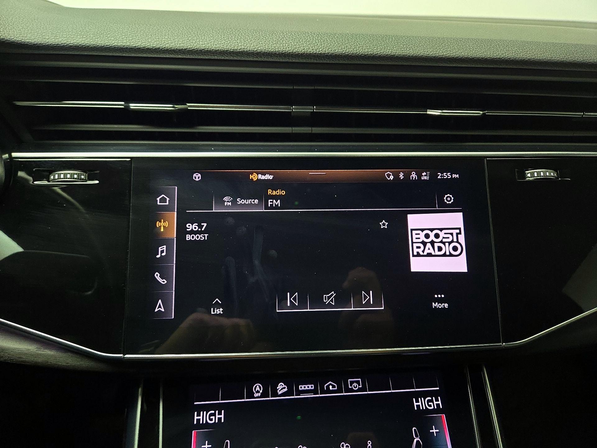 Thumbnail: 2021 Audi Q8 - 16