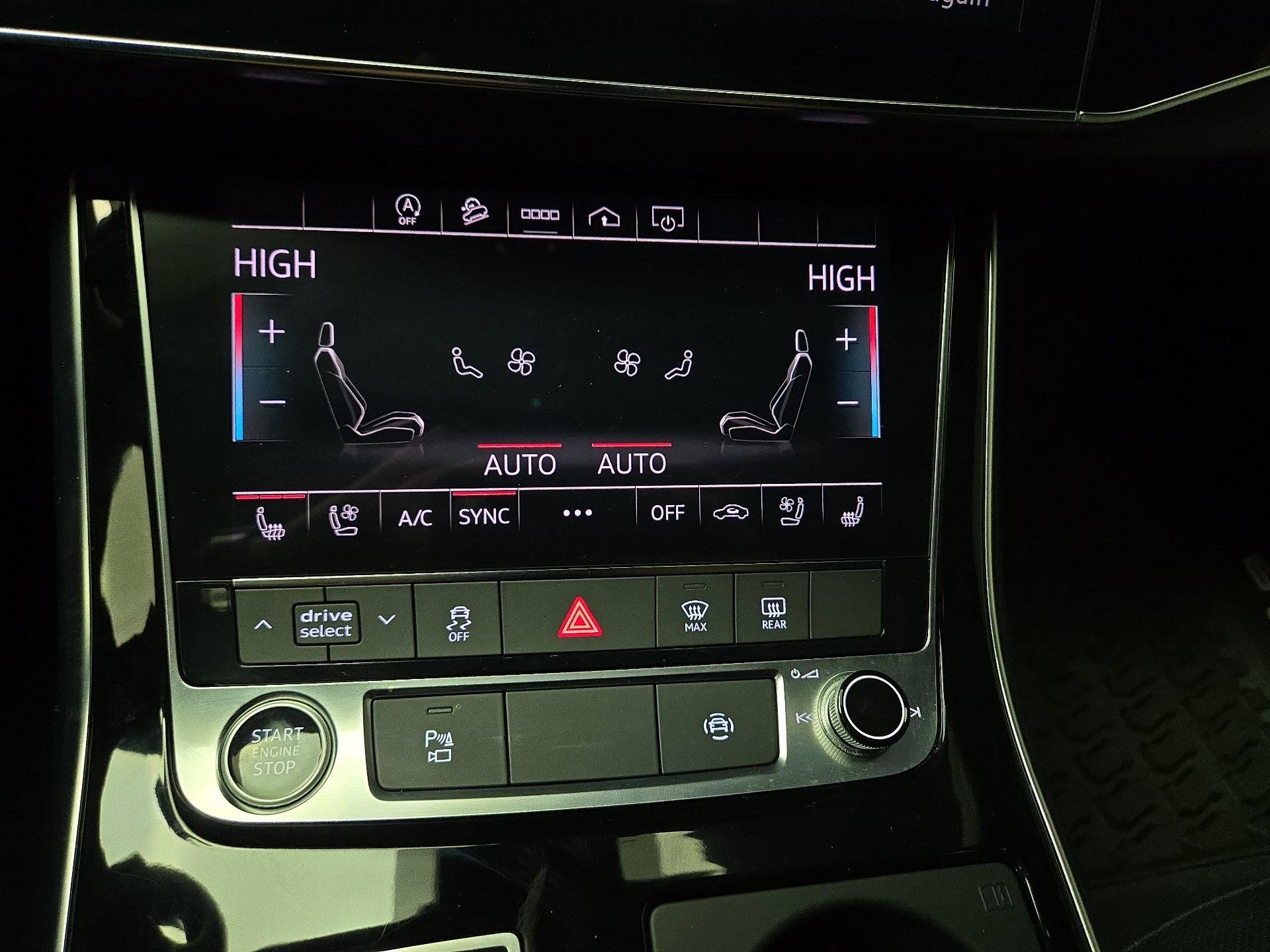 Thumbnail: 2021 Audi Q8 - 17