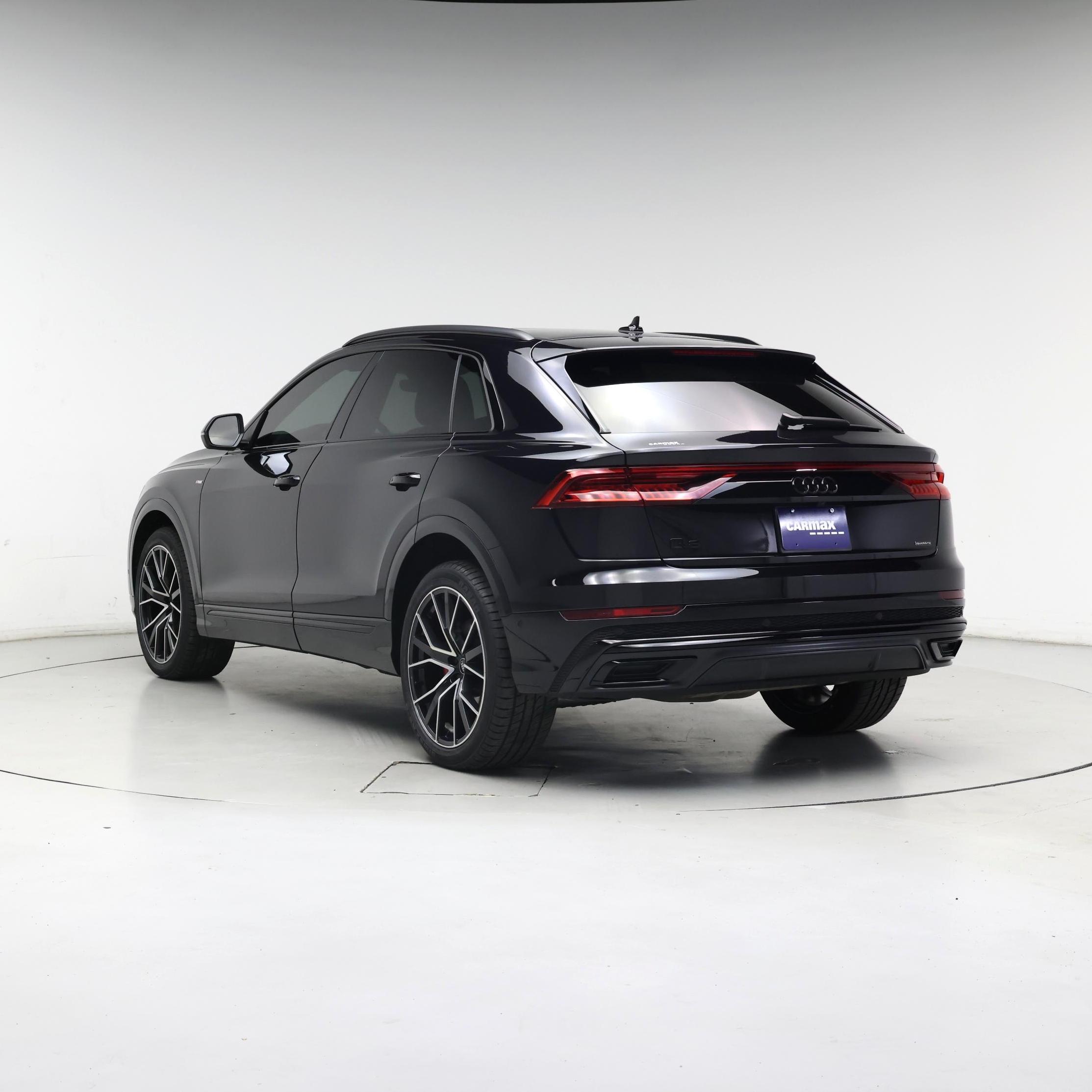 Thumbnail: 2021 Audi Q8 - 2