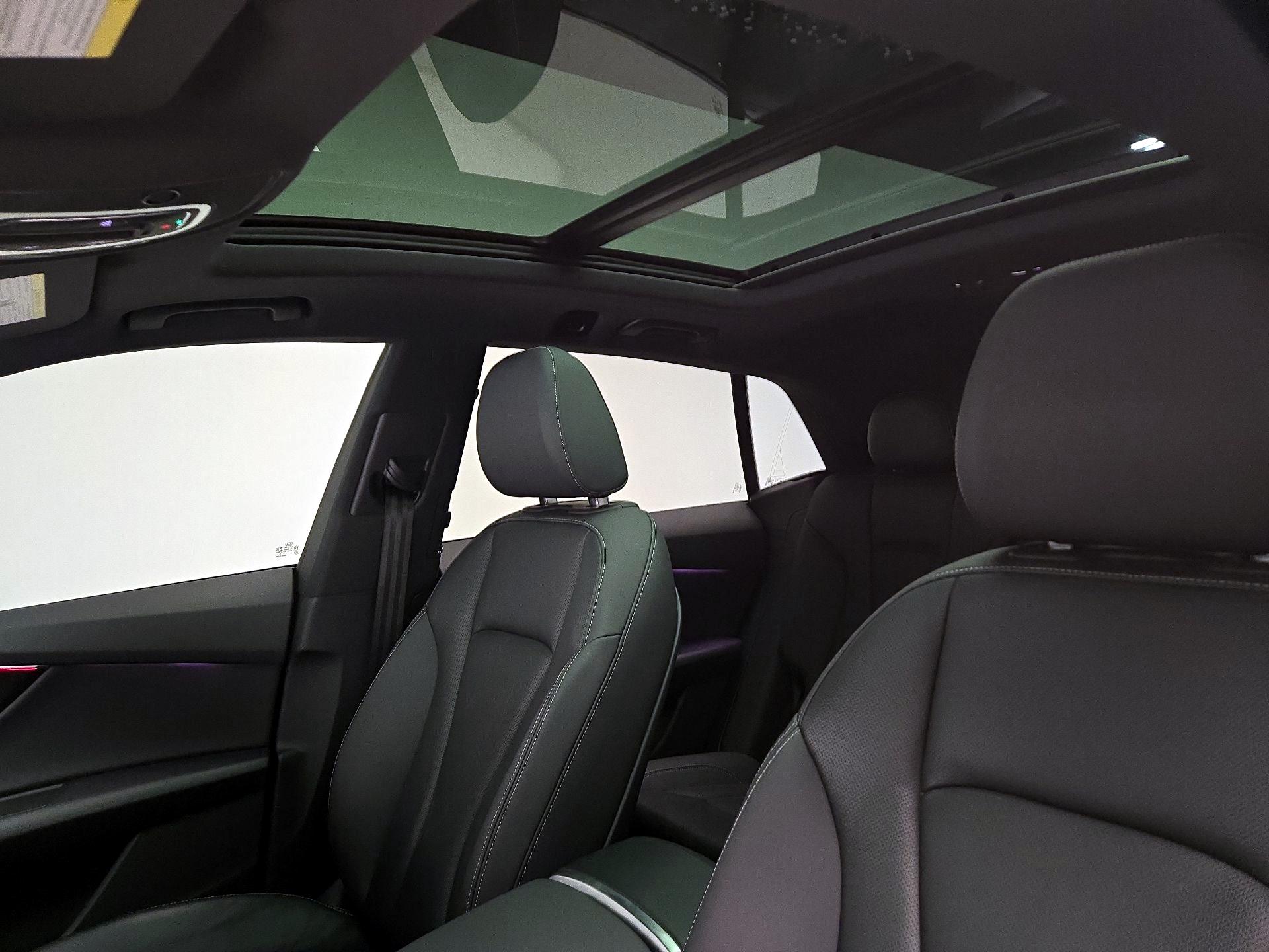 Thumbnail: 2021 Audi Q8 - 20