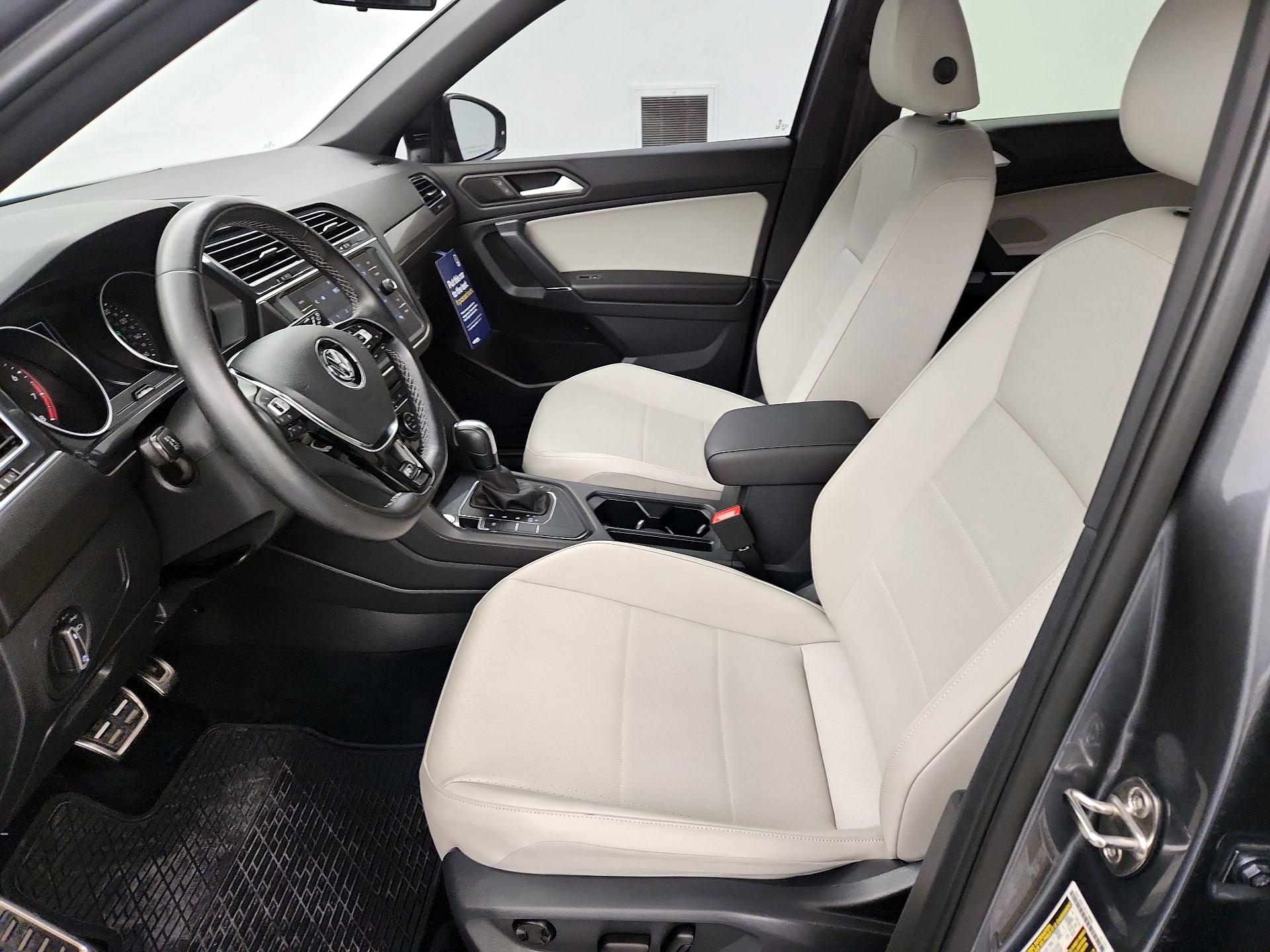 Thumbnail: 2020 Volkswagen Tiguan - 11