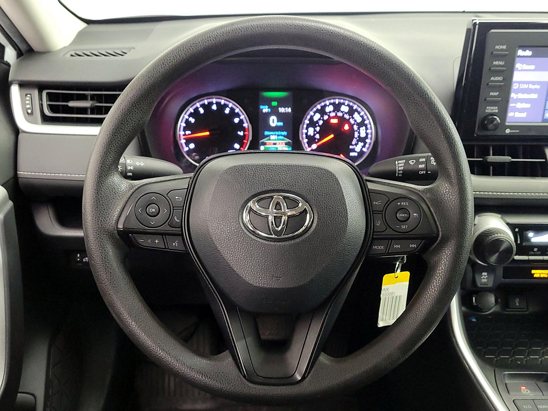 Thumbnail: 2020 Toyota RAV4 - 10