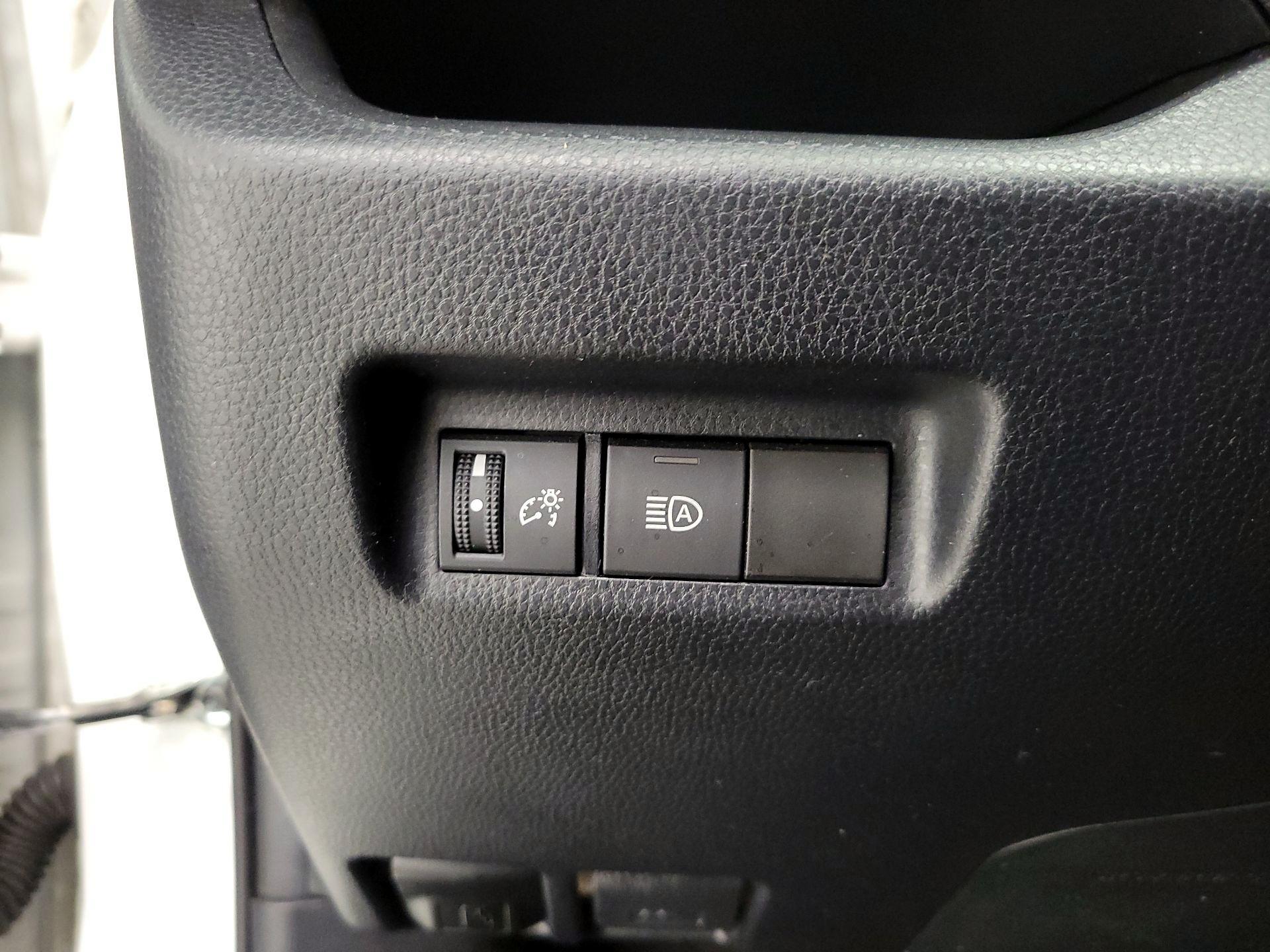 Thumbnail: 2020 Toyota RAV4 - 13