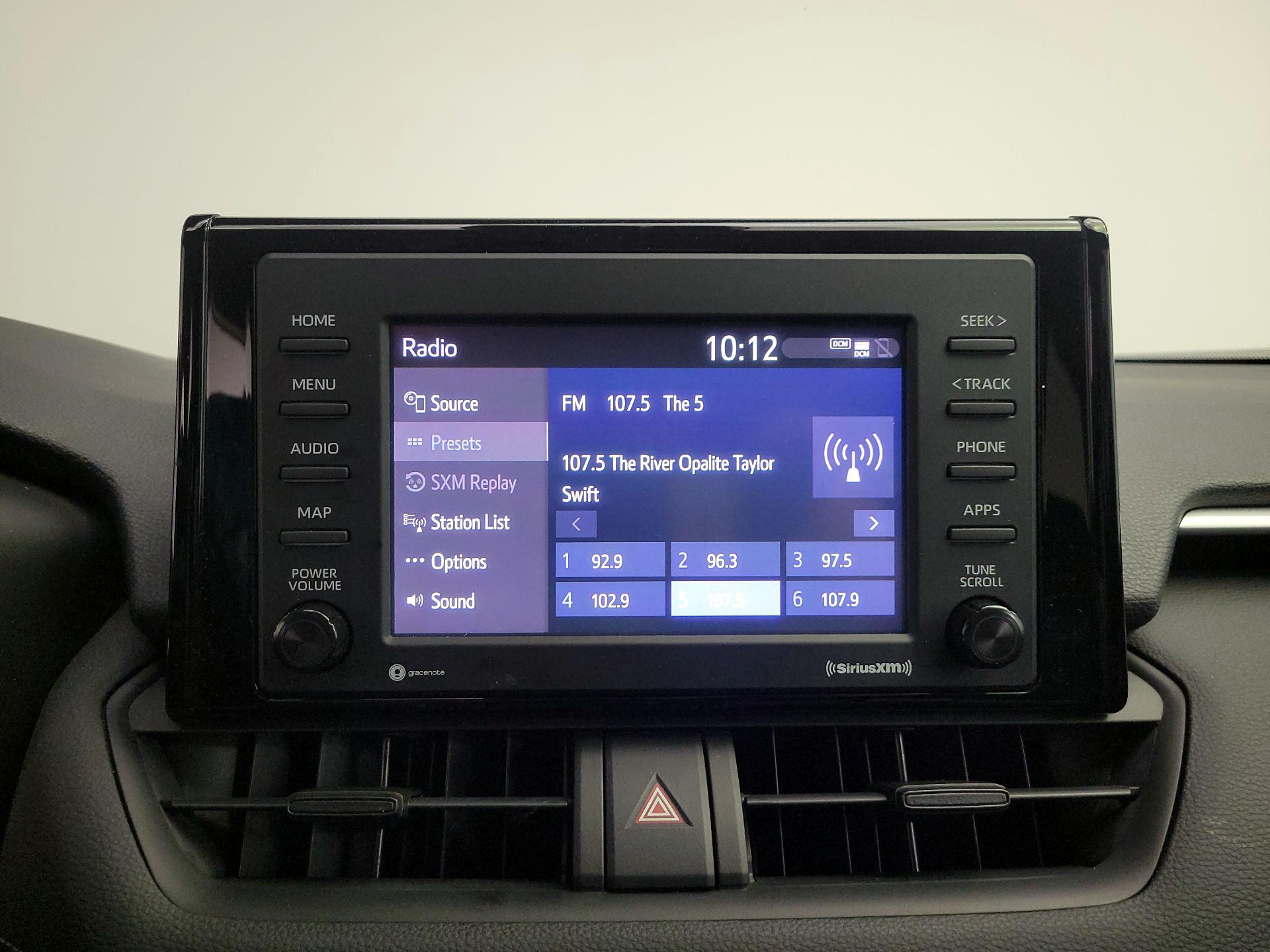 Thumbnail: 2020 Toyota RAV4 - 15