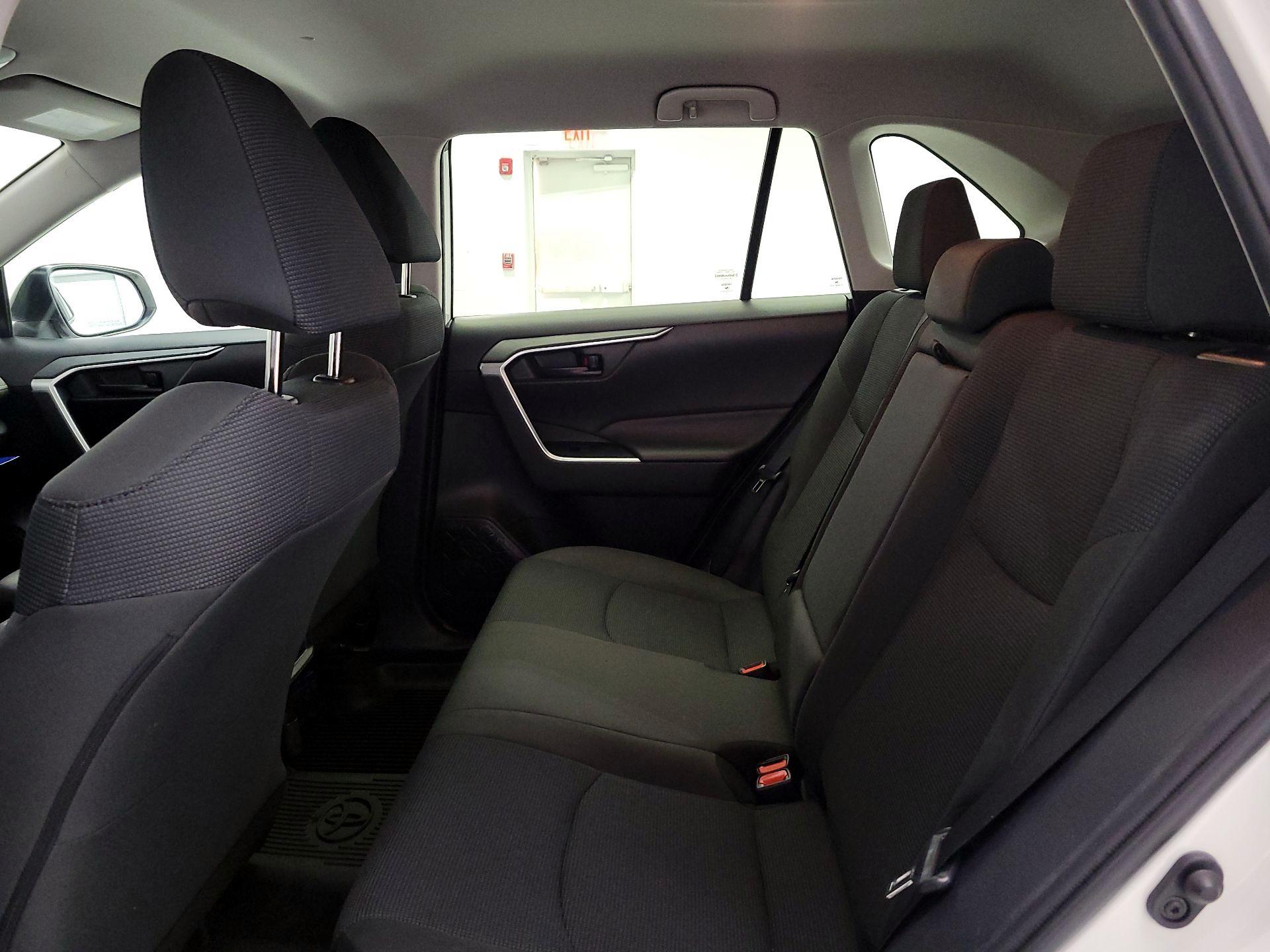 Thumbnail: 2020 Toyota RAV4 - 19