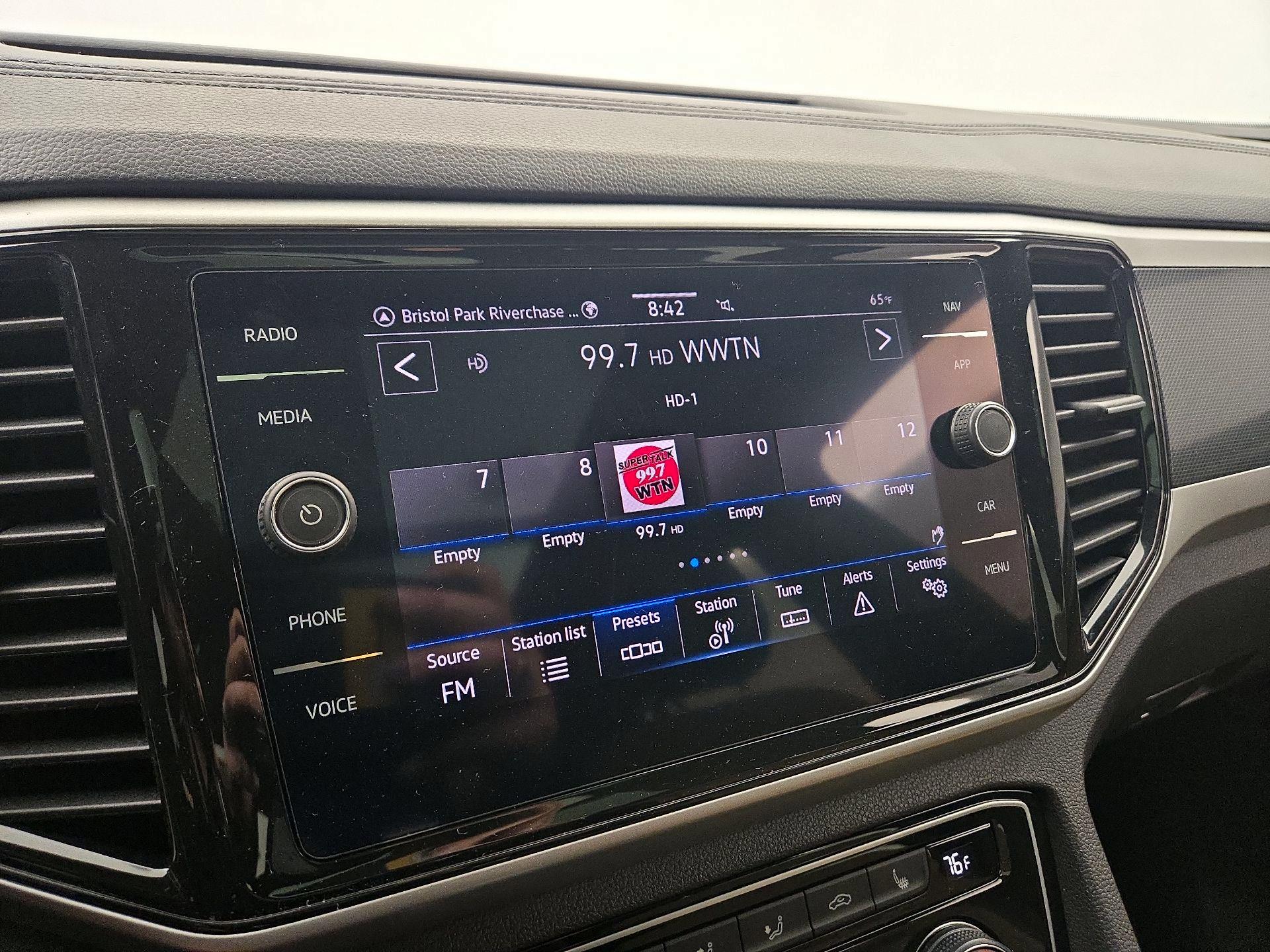 Thumbnail: 2021 Volkswagen Atlas - 16