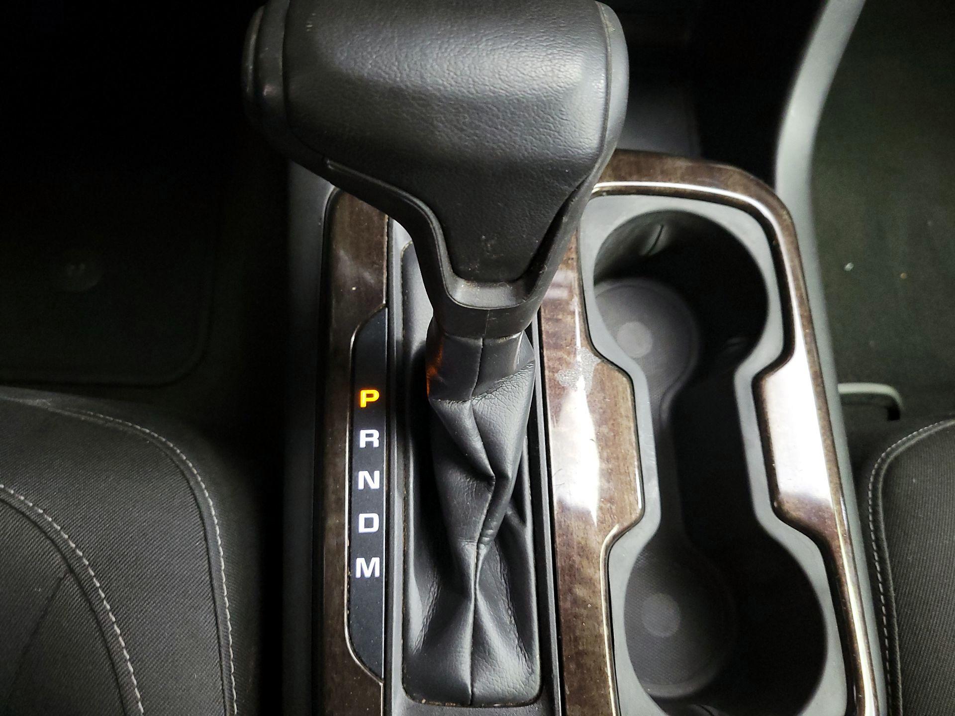 Thumbnail: 2015 GMC Canyon - 17