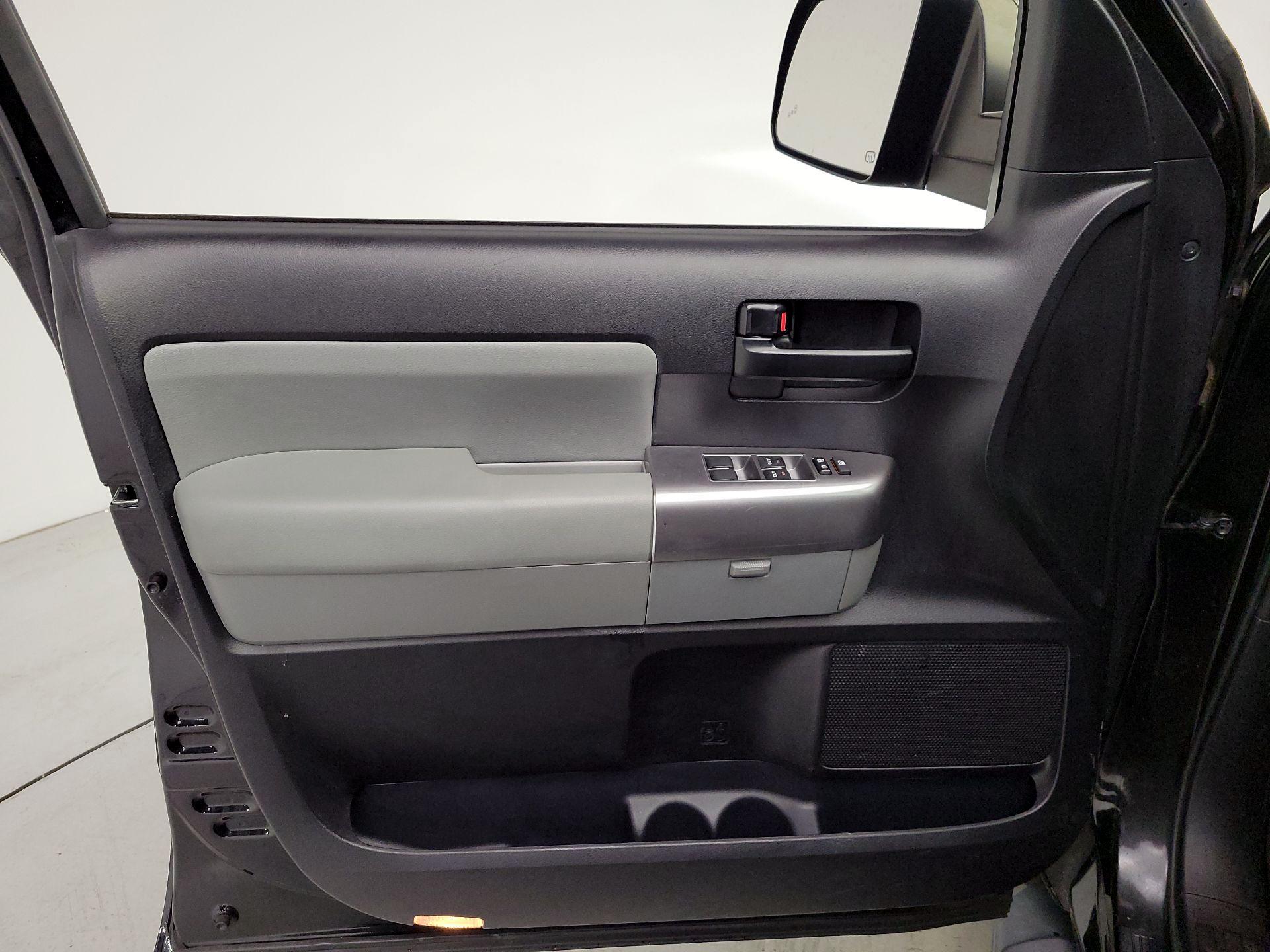 Thumbnail: 2018 Toyota Sequoia - 12