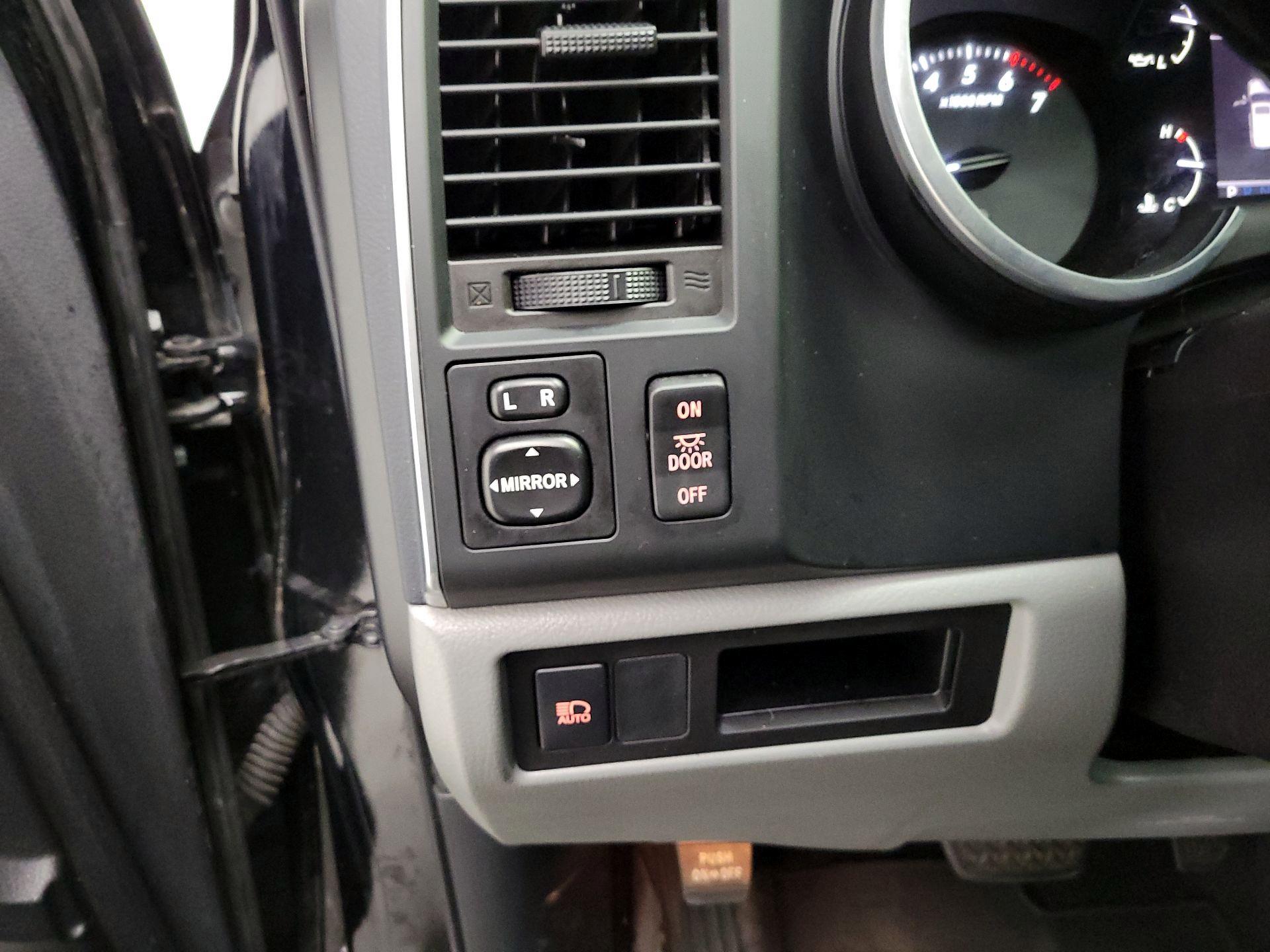 Thumbnail: 2018 Toyota Sequoia - 13