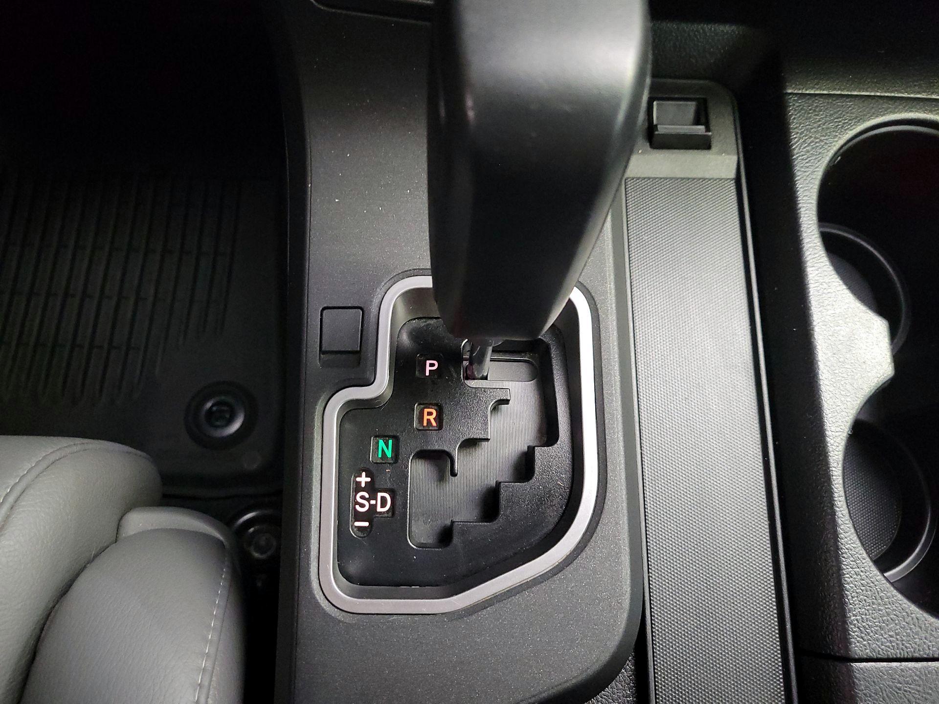 Thumbnail: 2018 Toyota Sequoia - 17