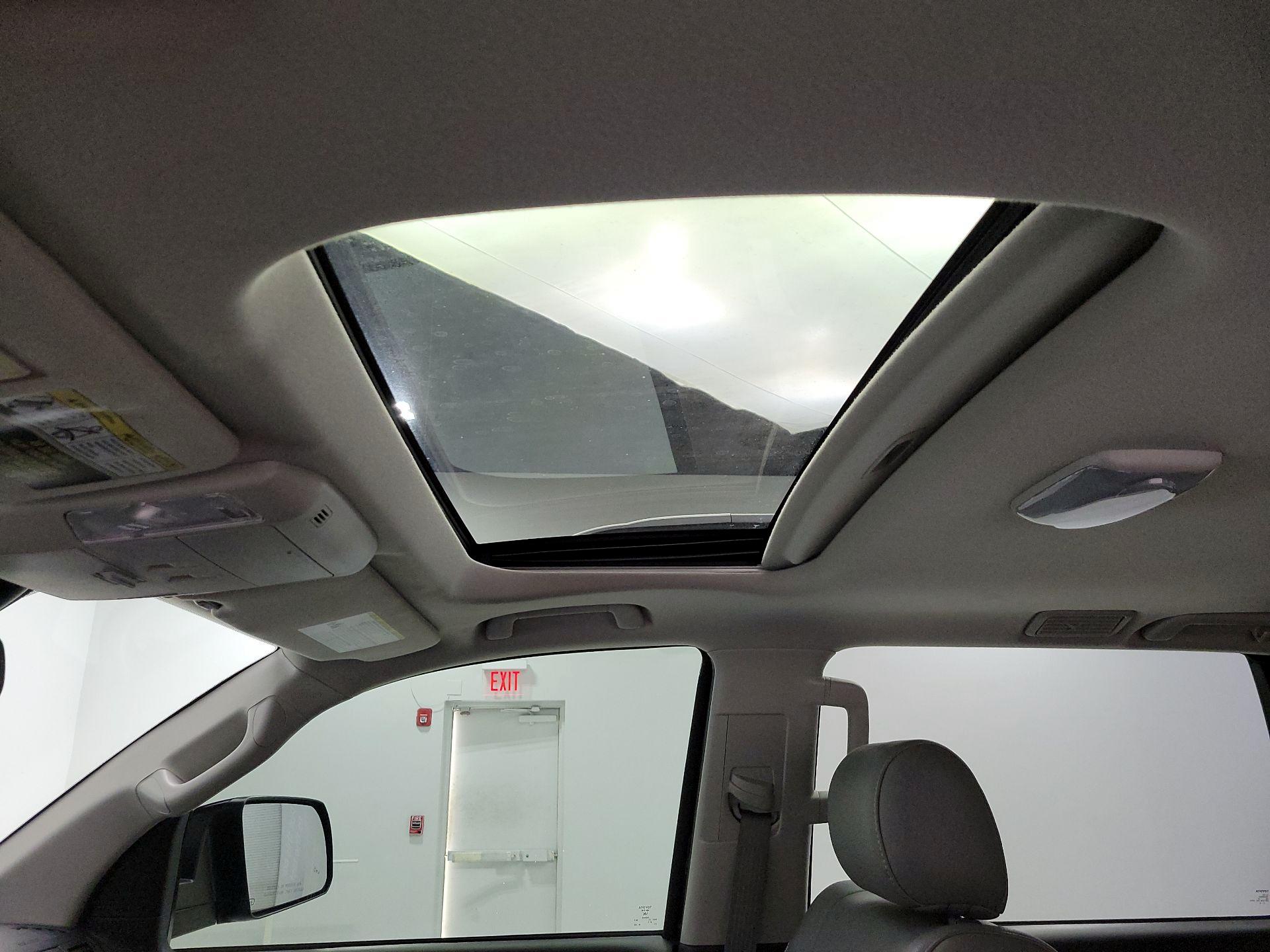 Thumbnail: 2018 Toyota Sequoia - 19